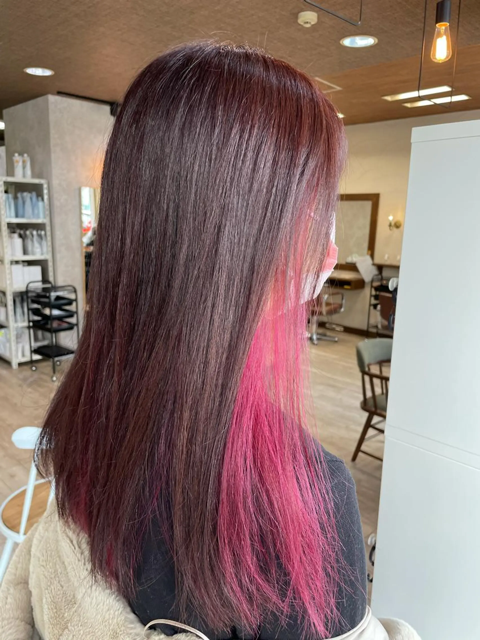 ロング カラー ヘアアレンジ 透明感カラー インナーカラー ピンクカラー カット ヘアカラー イワタ マハ/ minim hairのヘアスタイル