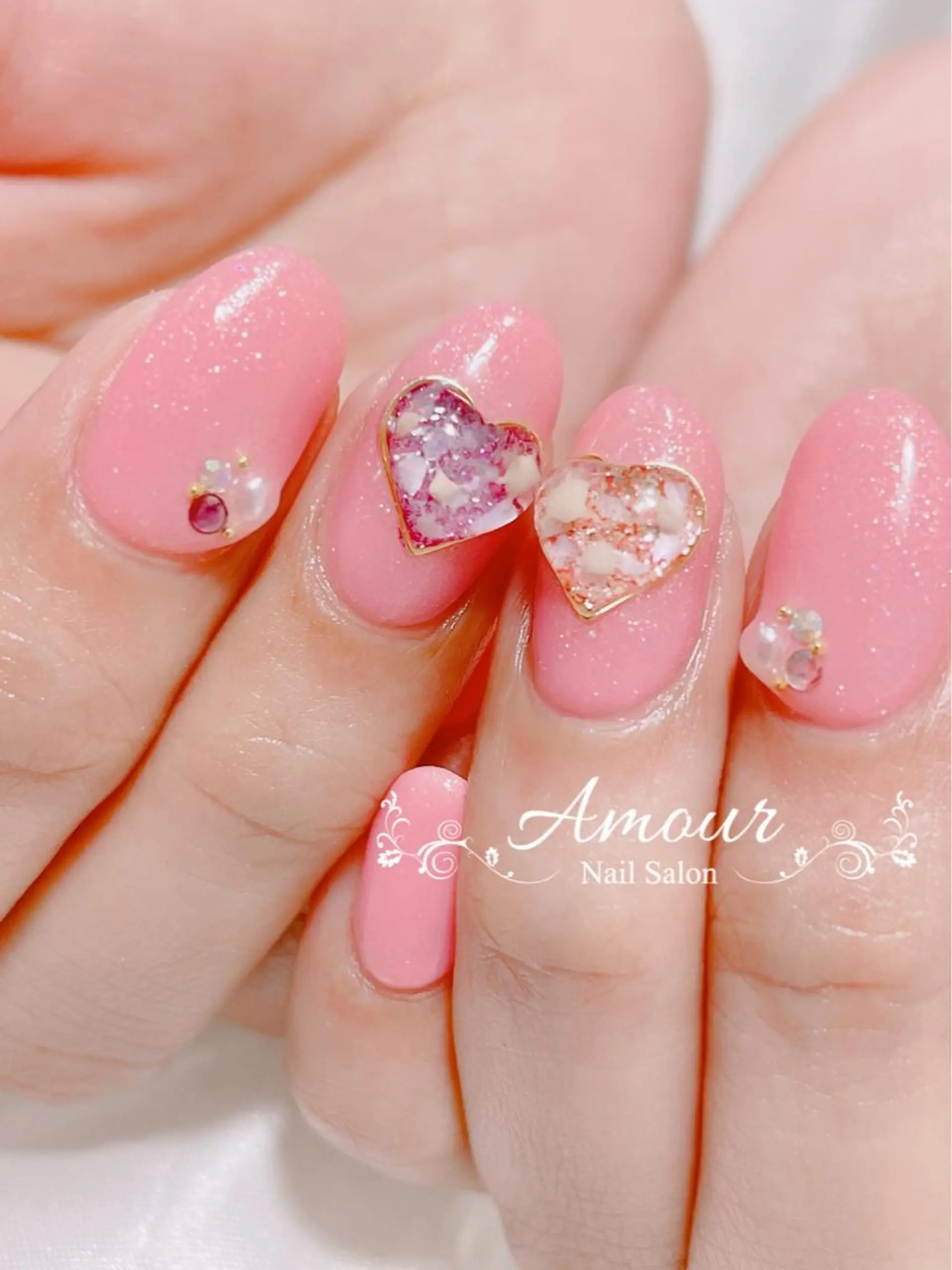 ネイル ハート ぷっくりネイル nailsalon ♡amour♡のネイルデザイン