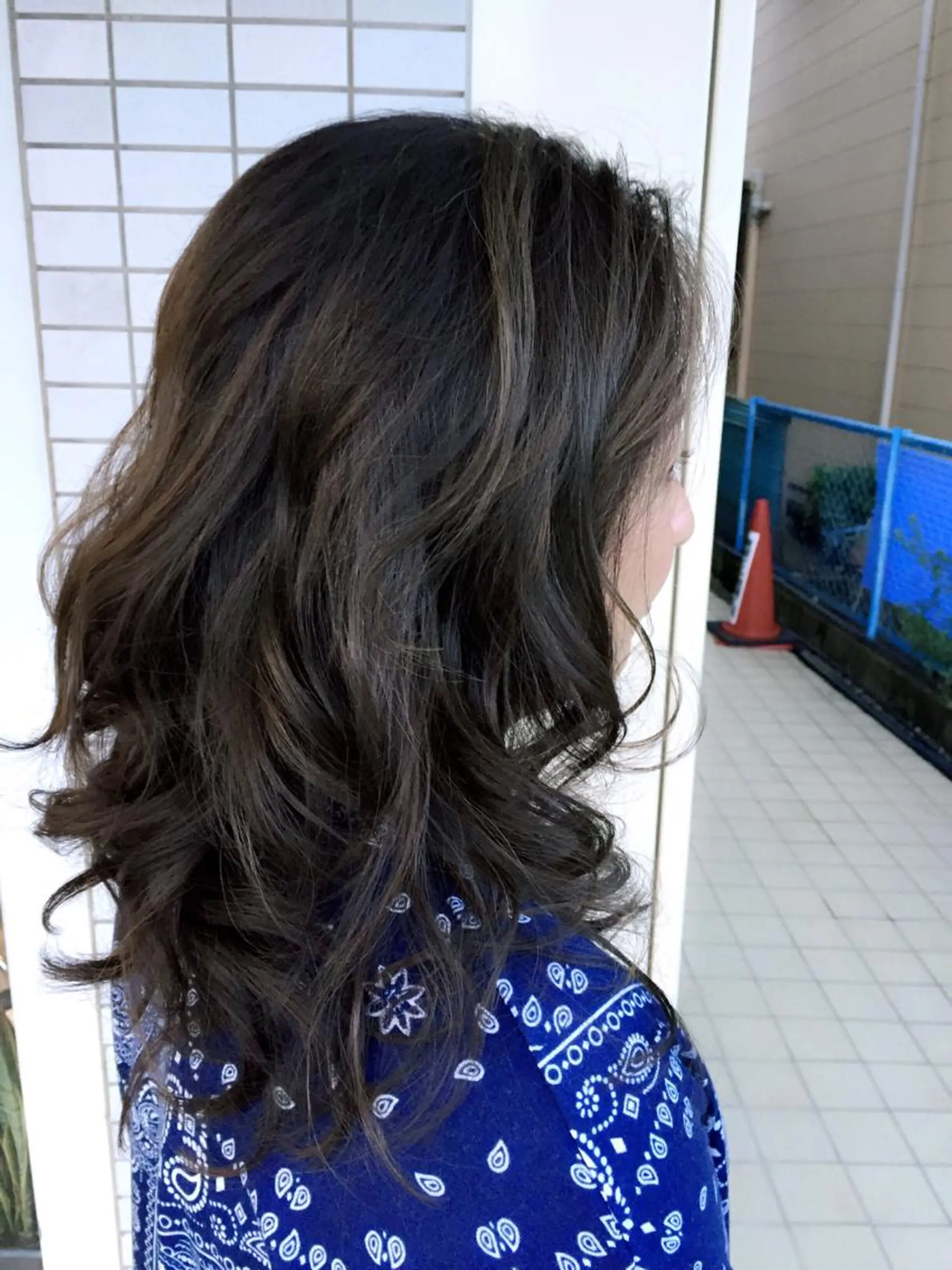 セミロング カラー グレージュ ハイライトカラー くせ毛 外国人風カラー ハイライト 🌙似合わせ🐈‍⬛ ケア✨又吉のヘアスタイル