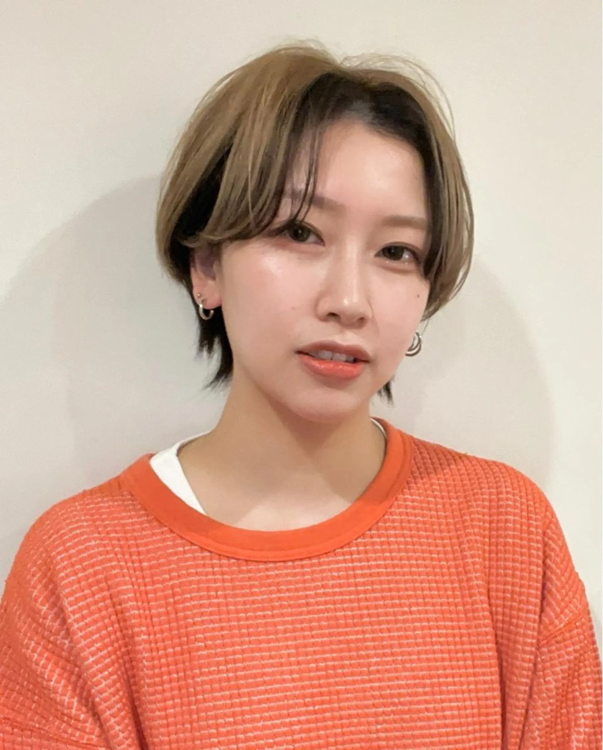 ショート カラー 小島 千夏のヘアスタイル
