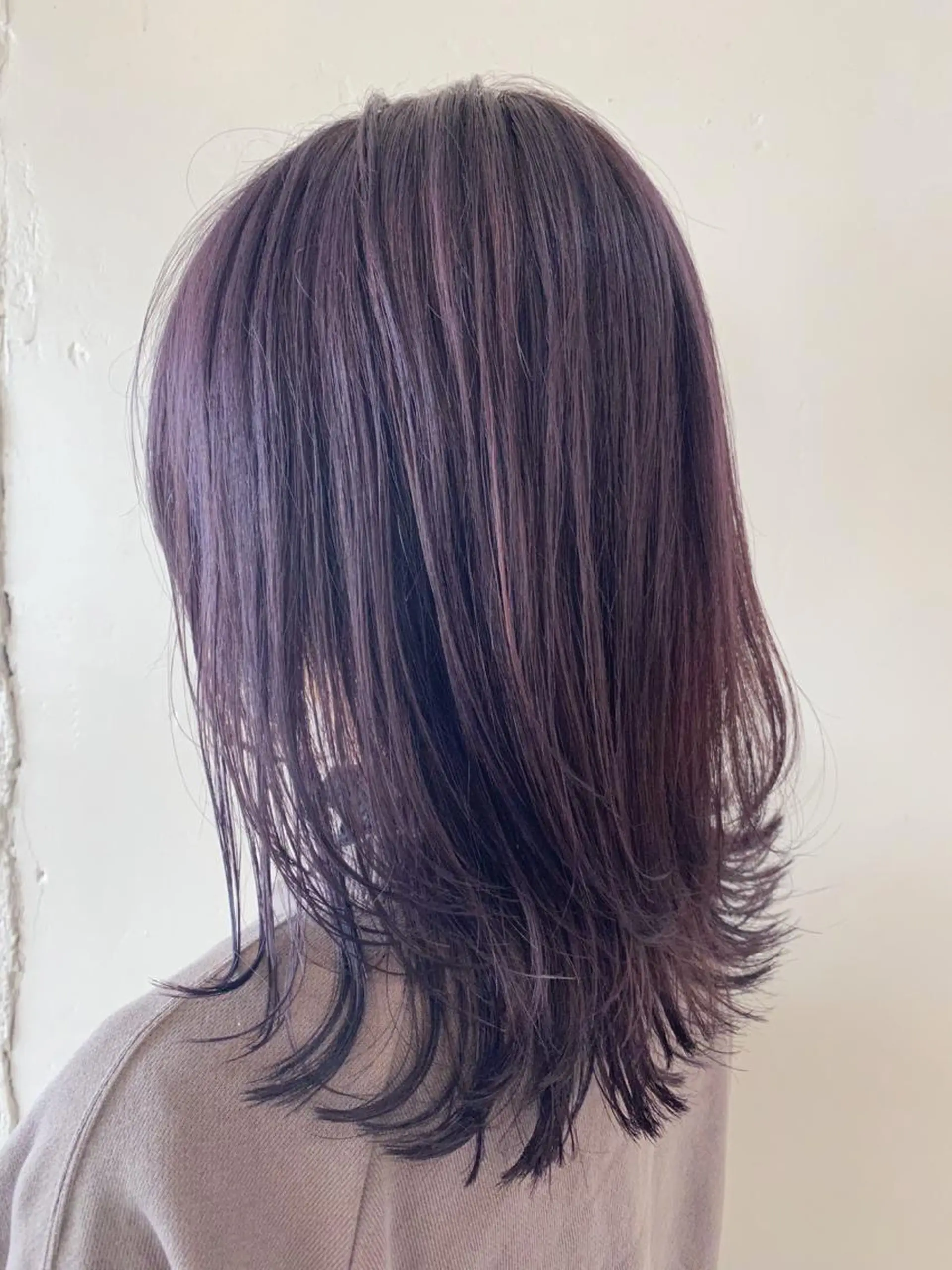 セミロング カラー ブリーチ ピンクカラー パープルカラー stylist🎨 aye牧野莉香のヘアスタイル