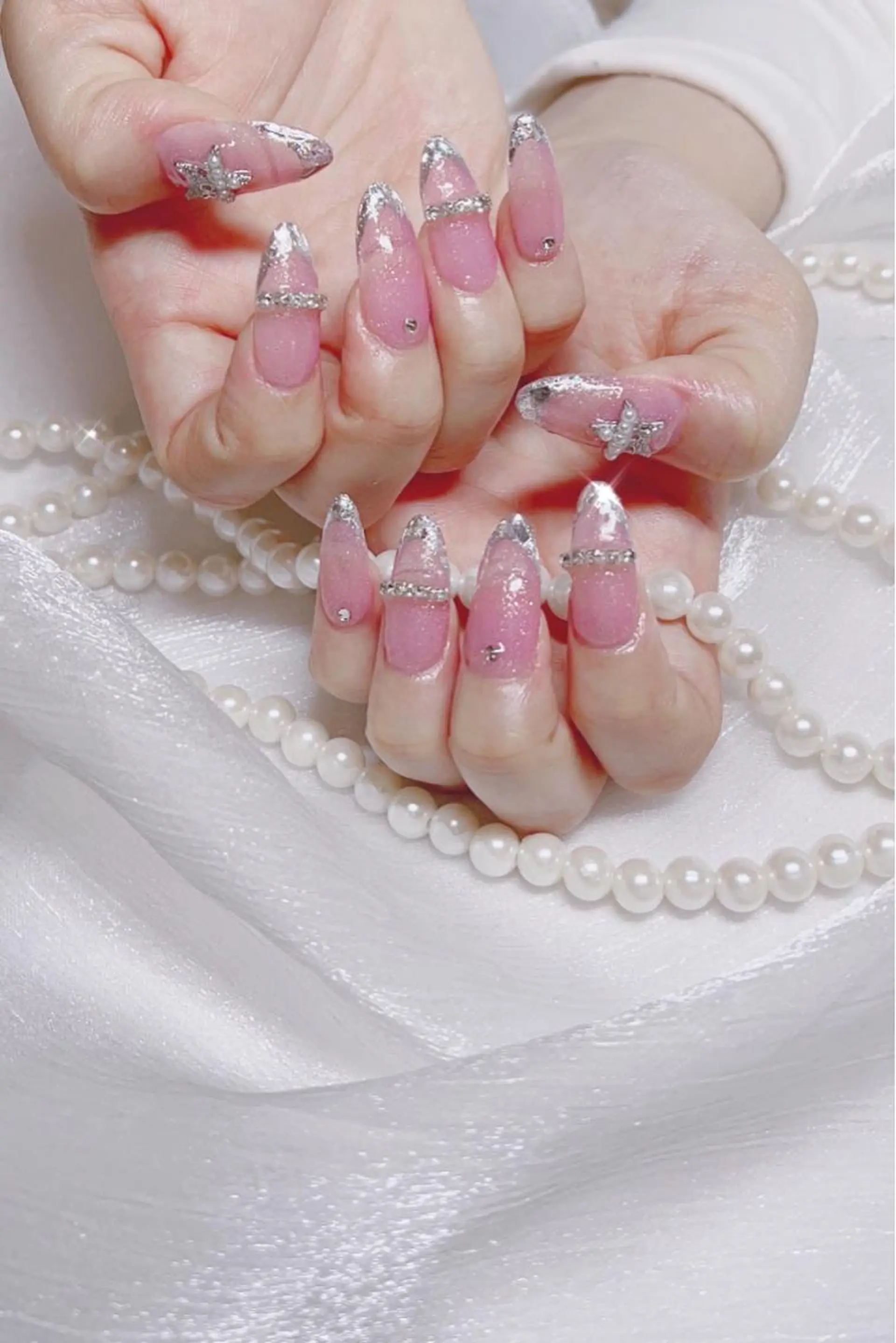 ネイル オーロラネイル フットネイル フレンチネイル ジェルネイル 韓国ネイル ハンドネイル ハンドケア 【ENサロン】 Rei🎀Nailのネイルデザイン