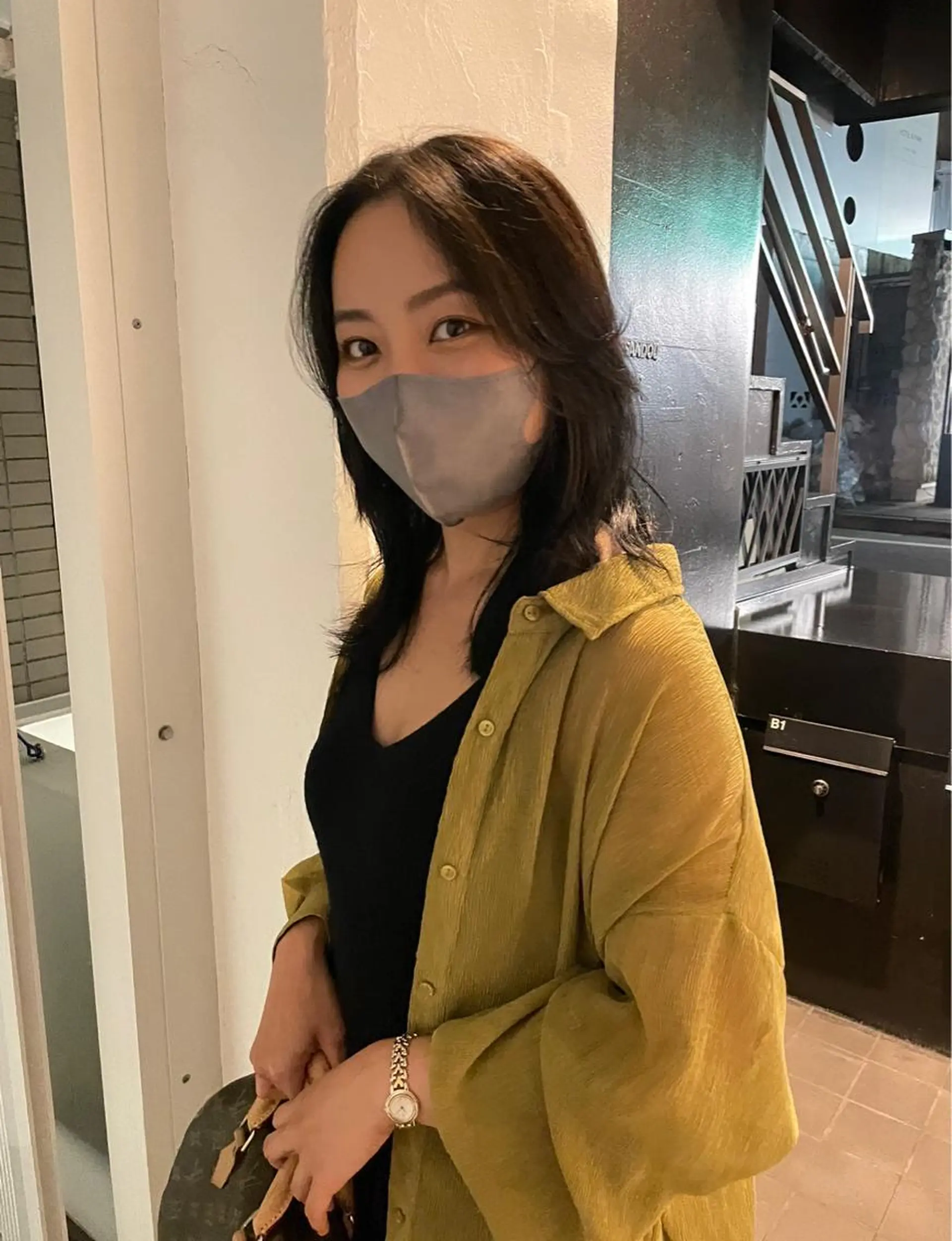 セミロング カラー セミロングパーマ バレイヤージュ ブリーチ ケアブリーチ デザインカラー カット ヘアカラー トリートメント ヘアセット スパイラルパーマ 🌐hina⭐️のヘアスタイル