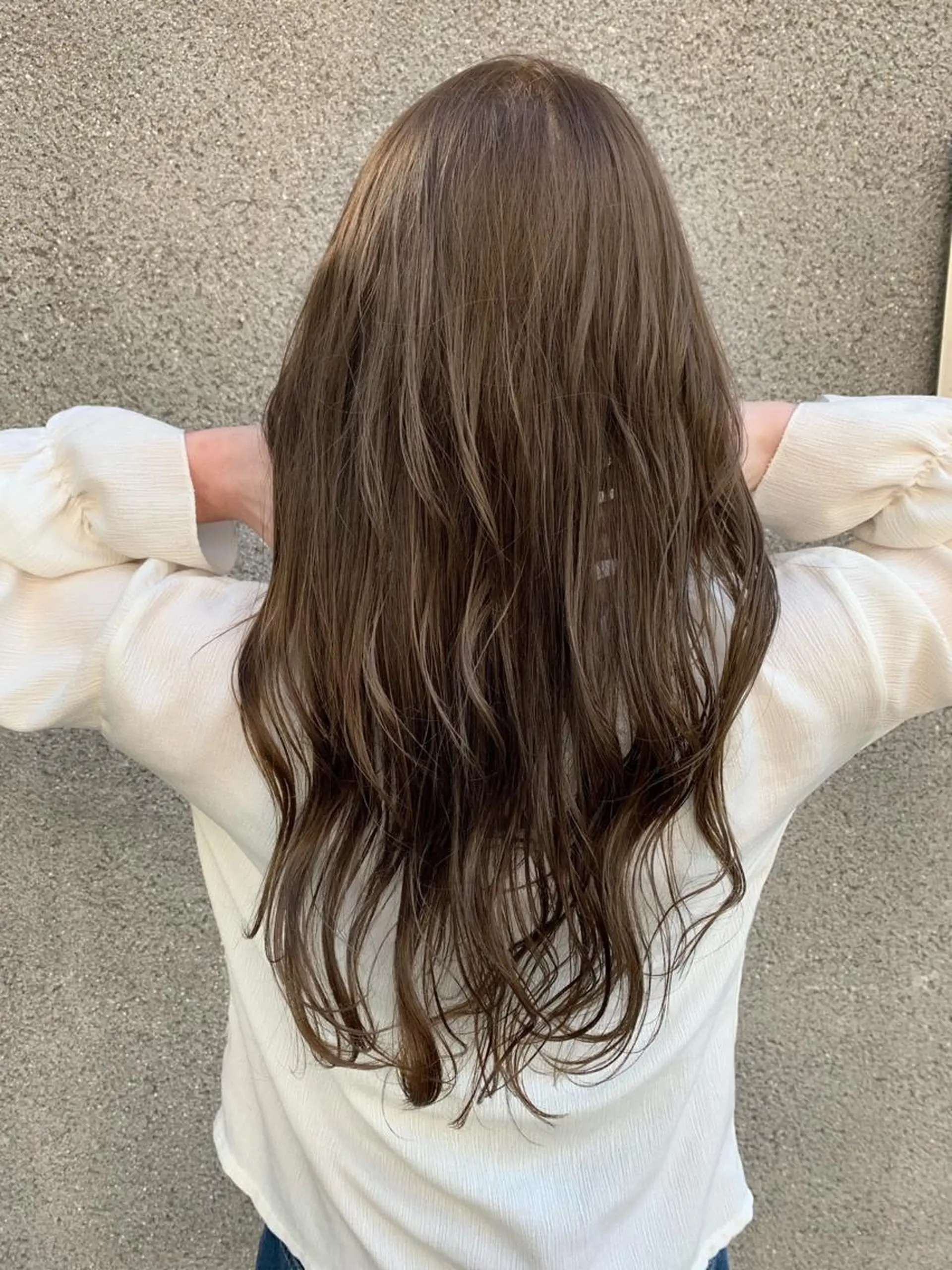 ロング カラー パーマ グレージュ オリーブグレージュ オリーブグレー 大人かわいい💍🤍 ボブ/ショートボブのヘアスタイル