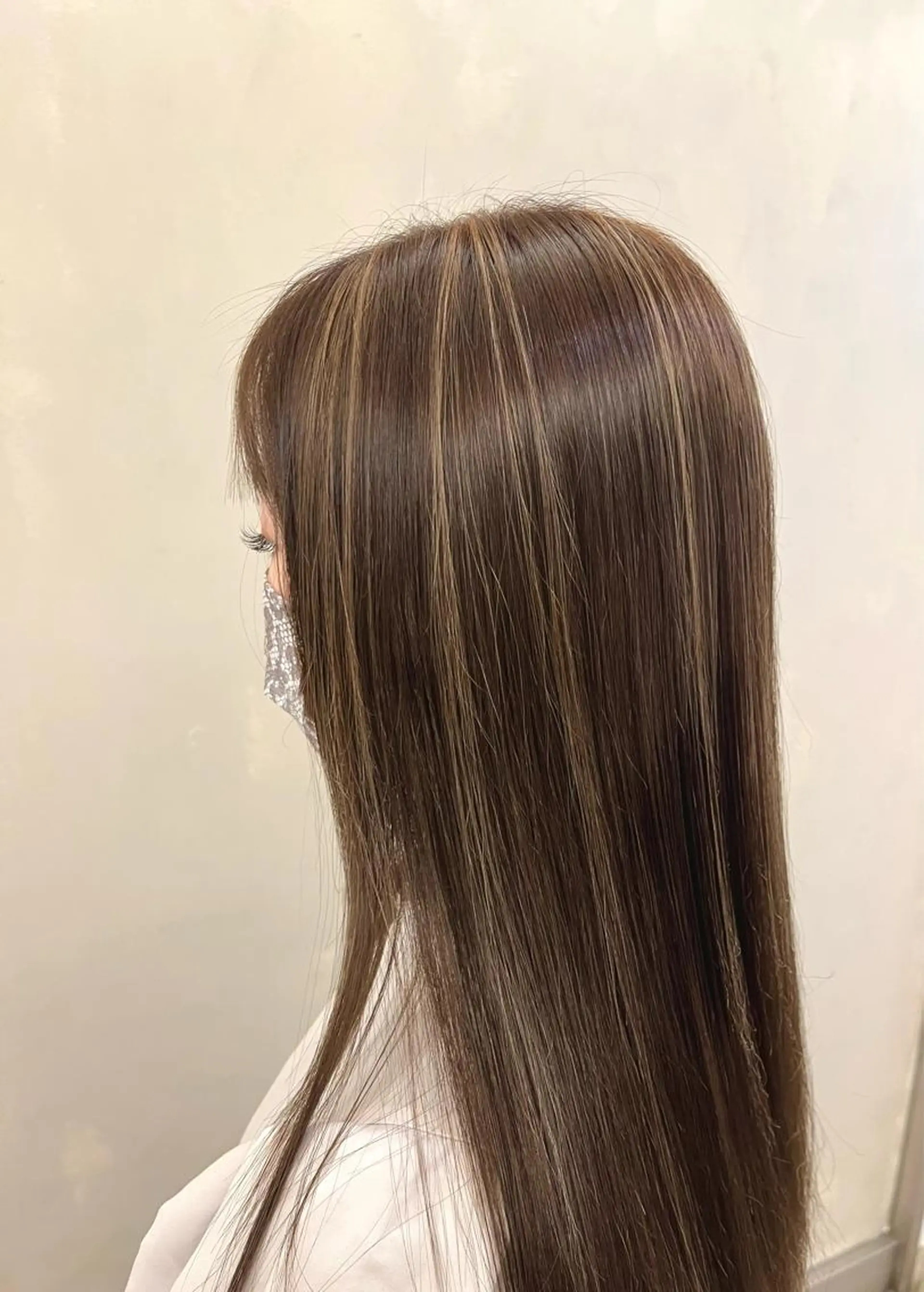 ロング カラー ベージュカラー ハイライトカラー シルバー ハイライト Dali   新札幌店所属・若松 朋美のヘアスタイル