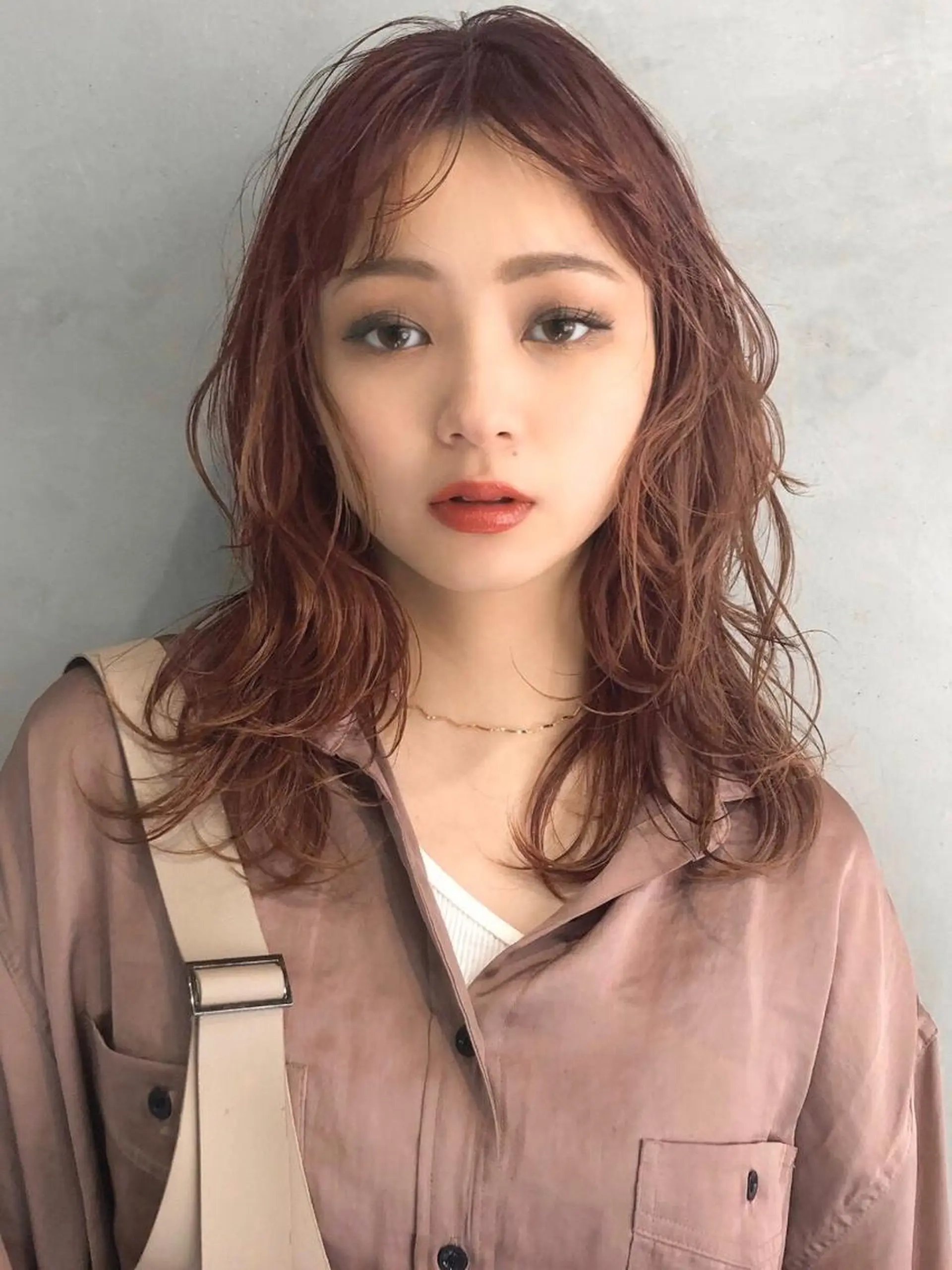 ミディアム カラー ヘアアレンジ ミディアムパーマ アクアカラー ダブルカラー グラデーションカラー ハイライトカラー 💈Chlom💈_ 公式_NewOpenのヘアスタイル