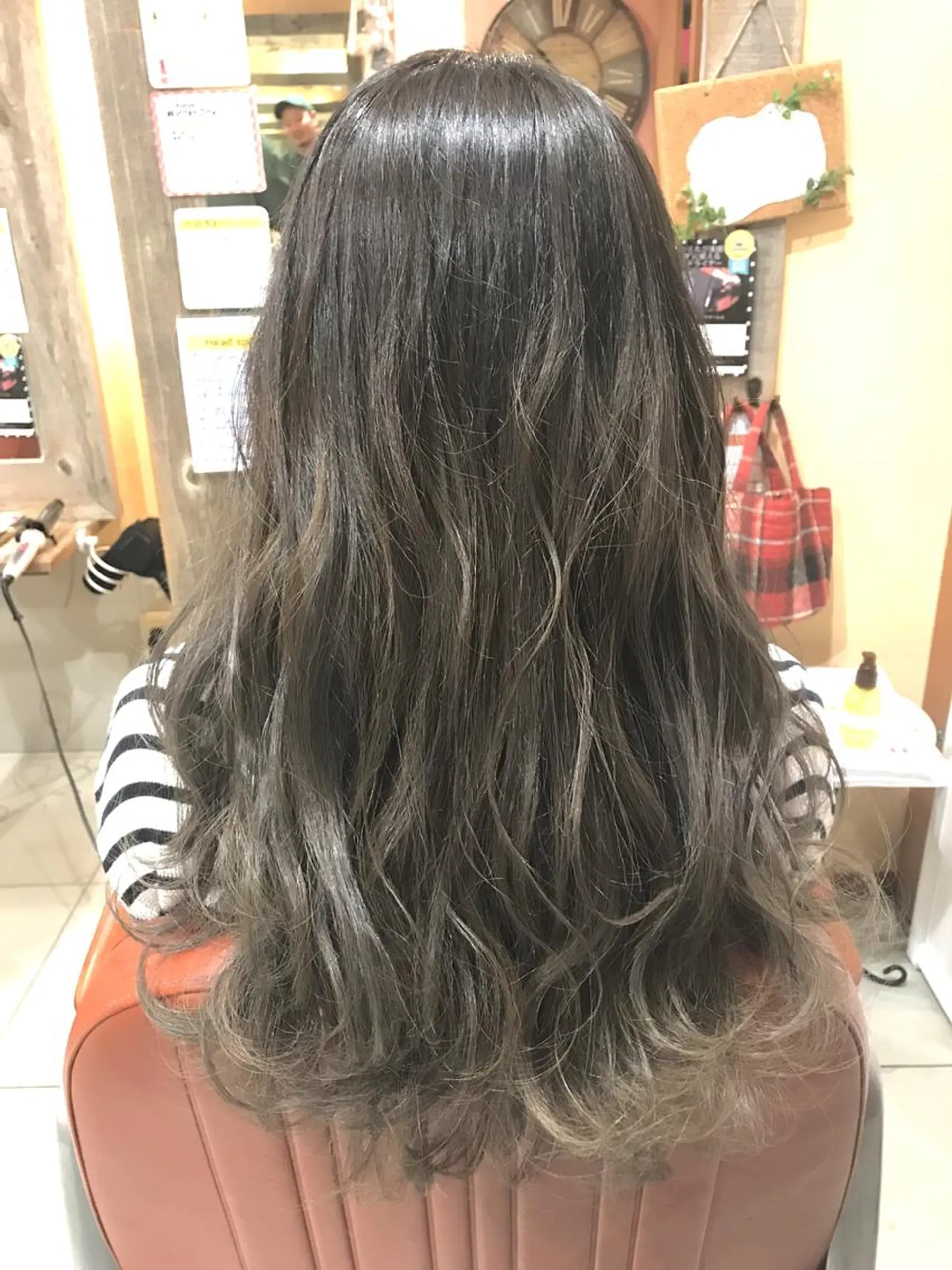 ミディアム カラー パーマ ヘアアレンジ 結婚式・ブライダル ミディアムパーマ ボブ くせ毛 外国人風カラー 増子 幹樹のヘアスタイル