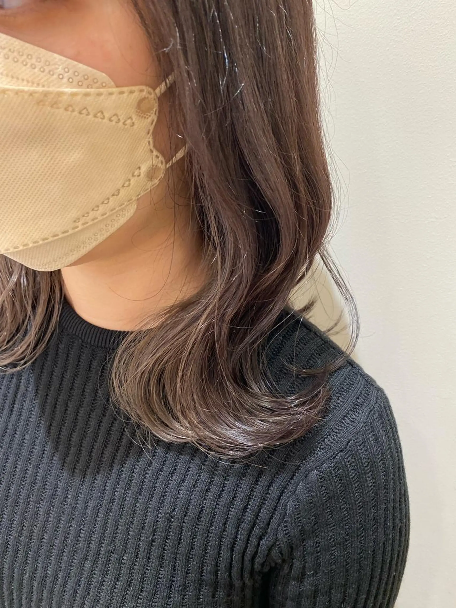 ミディアム カラー カット ヘアカラー トリートメント プレイングカラー🤍 細めハイライトのヘアスタイル