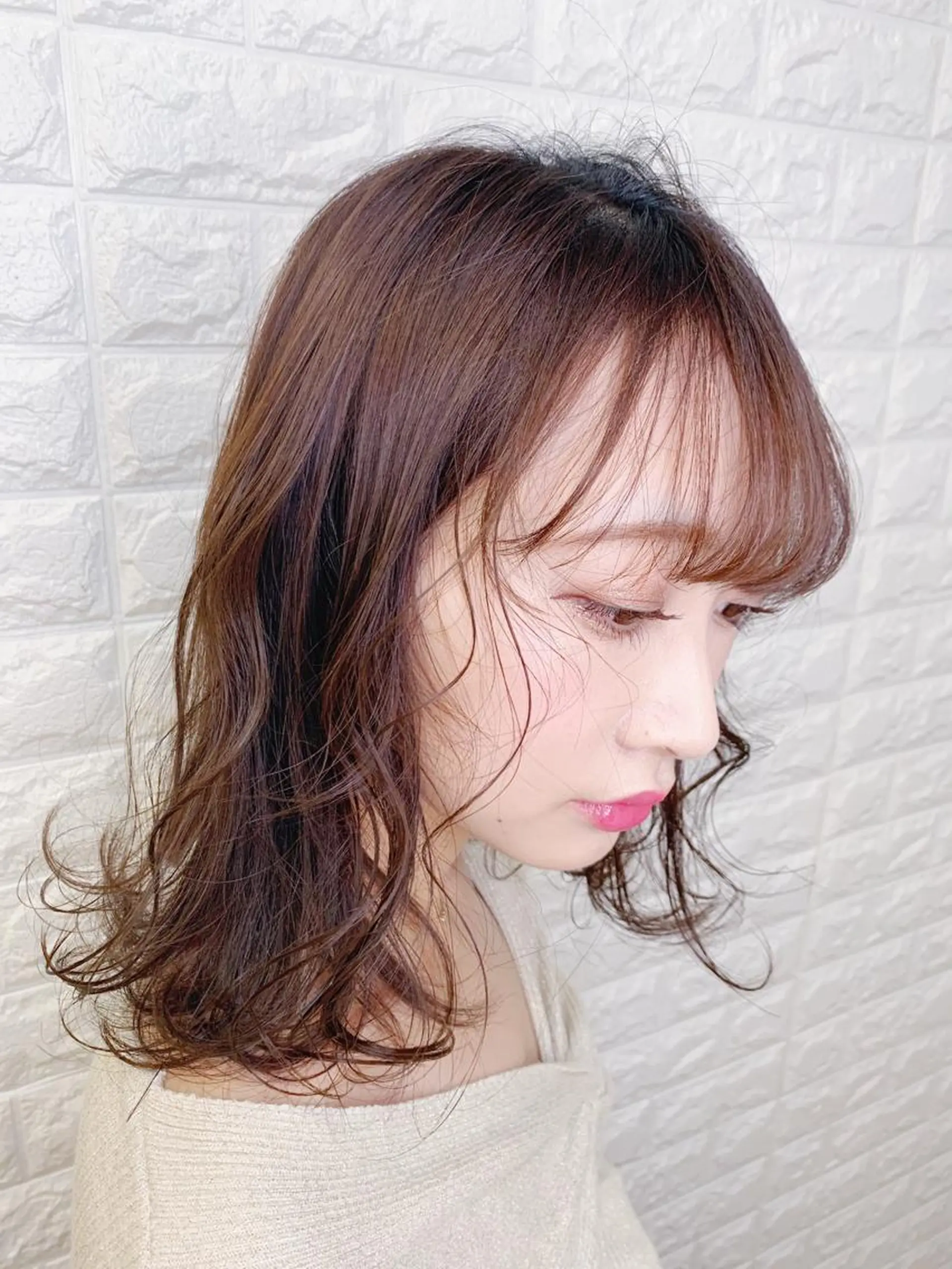 ミディアム カラー 福森 みずきのヘアスタイル