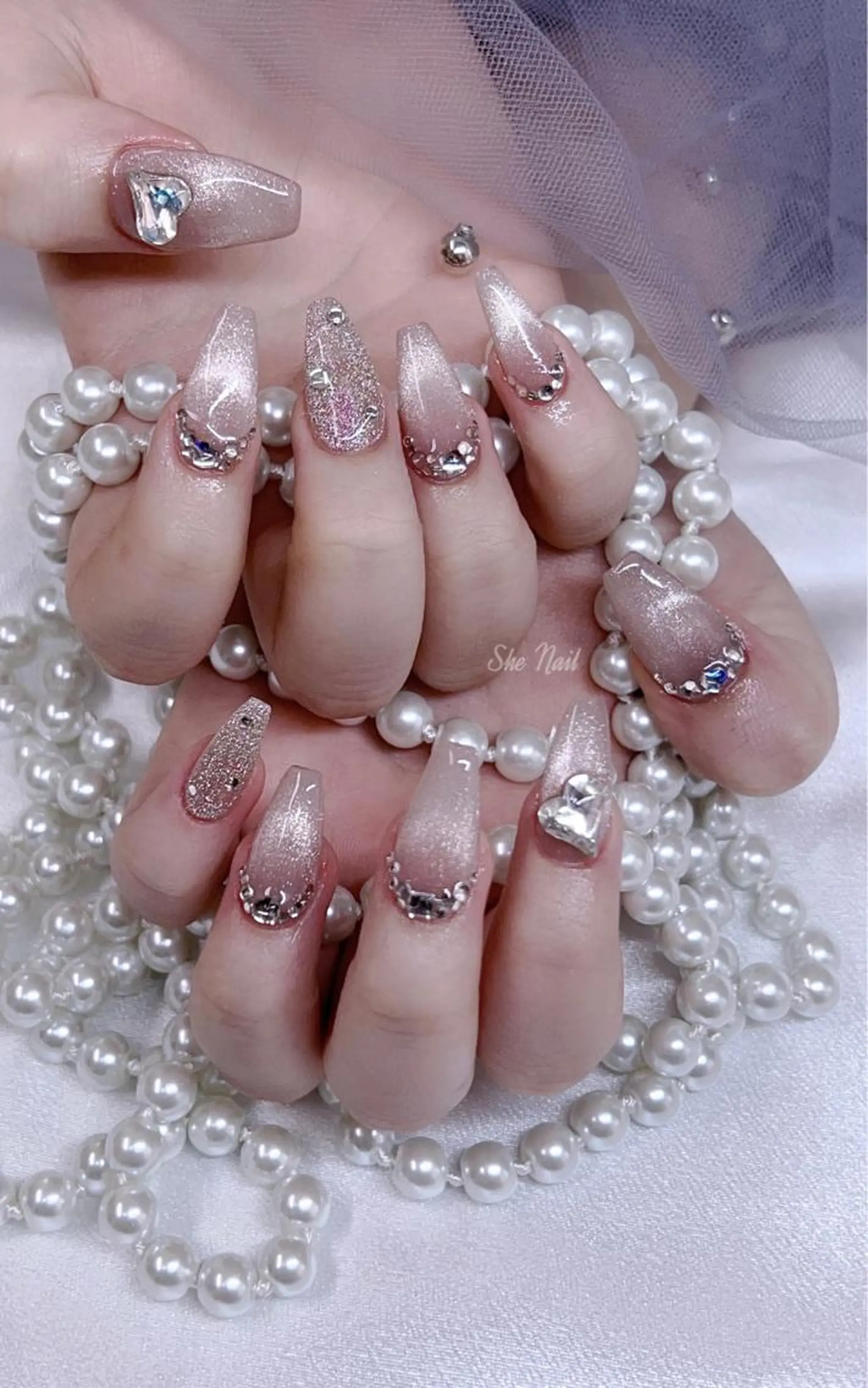 ネイル 長さ出し マグネットネイル 持ち込み シンプルネイル ネイルチップ ハンドネイル She   Nail所属・ISA_ BELLAのネイルデザイン