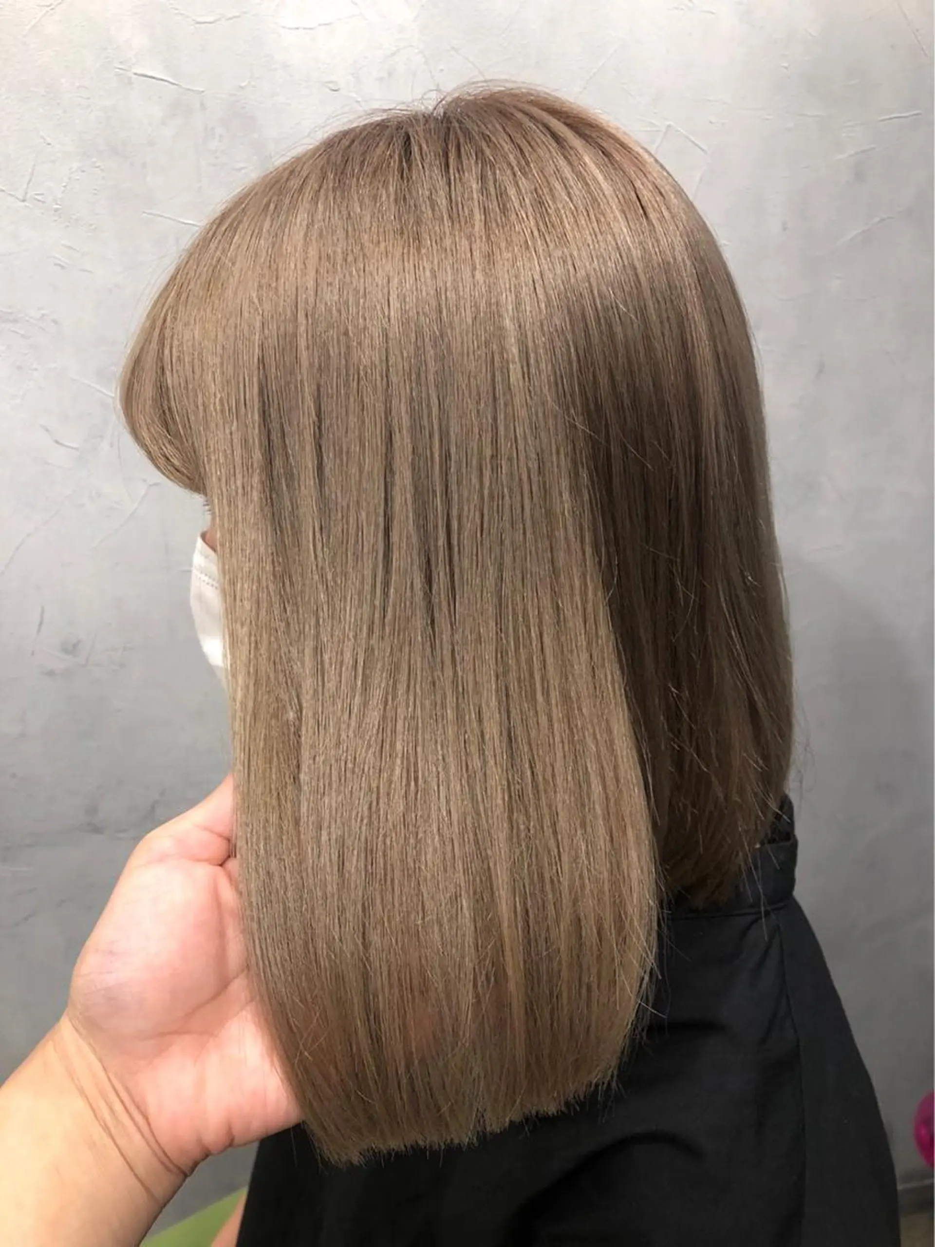 ミディアム アッシュ ボブ ヘアカラー emi natukiのヘアスタイル