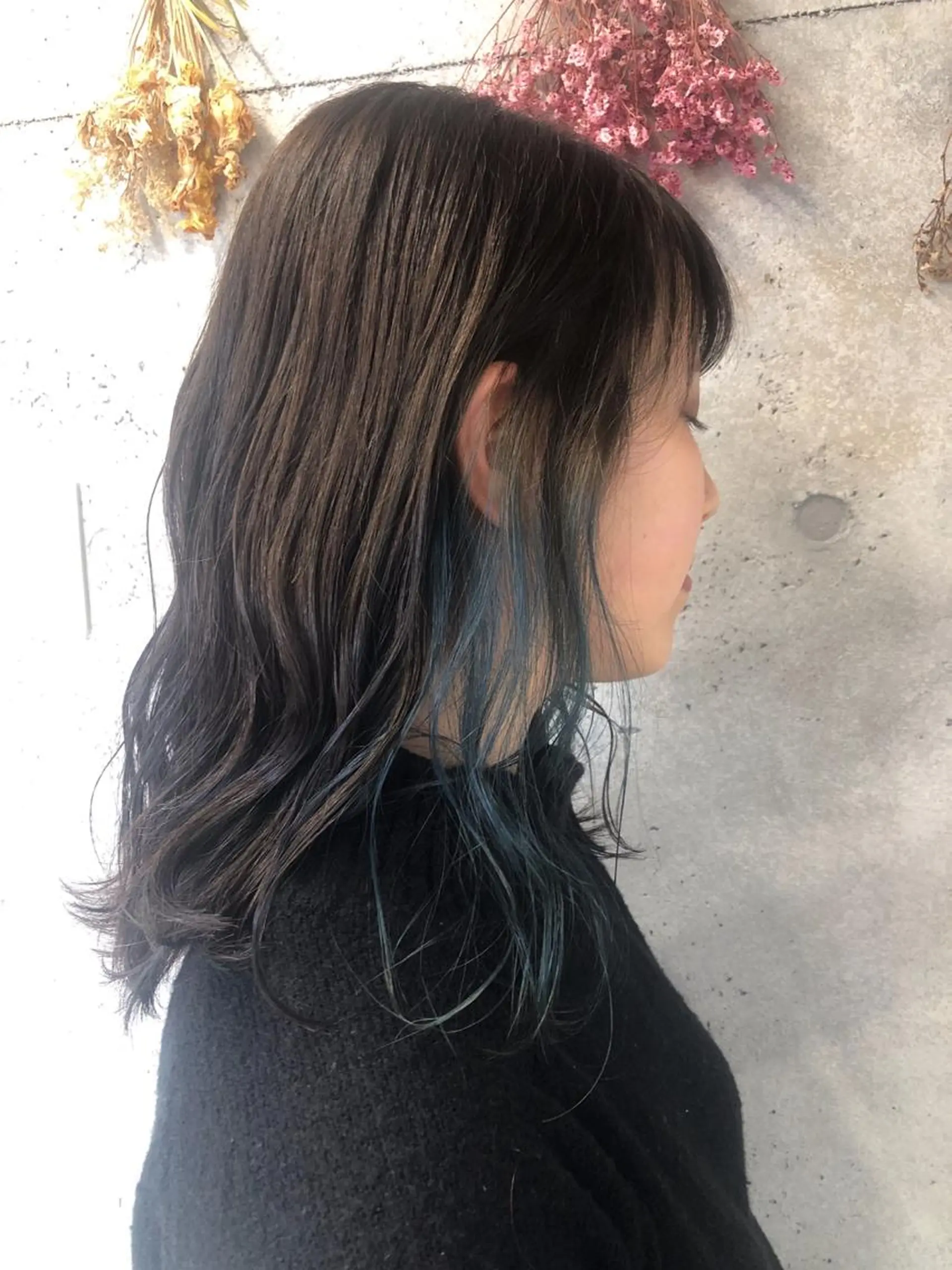 ロング カラー ブルーカラー イヤリングカラー wakana 【ブリーチカラー】のヘアスタイル