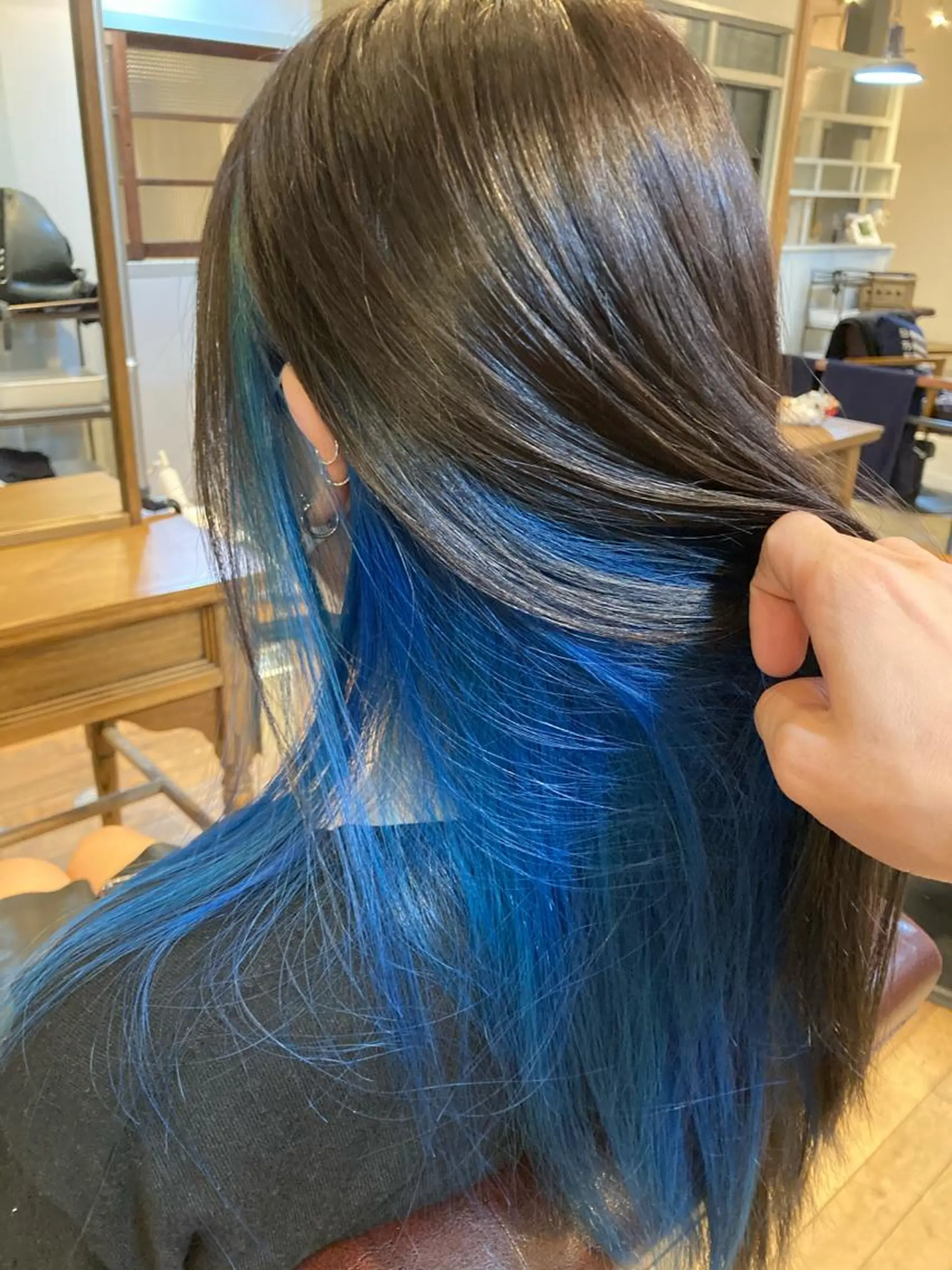 ロング タカツド ユウキのヘアスタイル