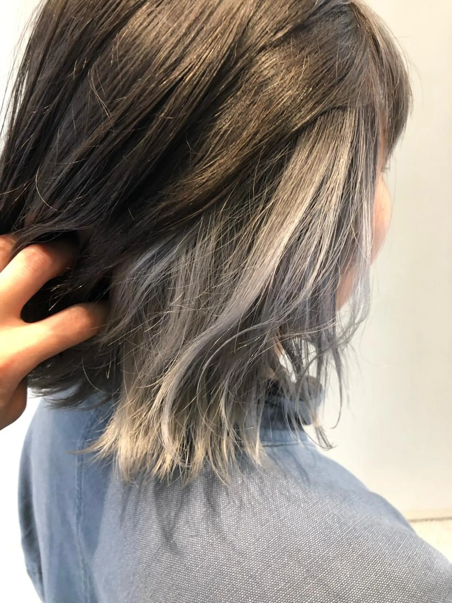 ショート カラー インナーカラー ワタナベ テルマサのヘアスタイル