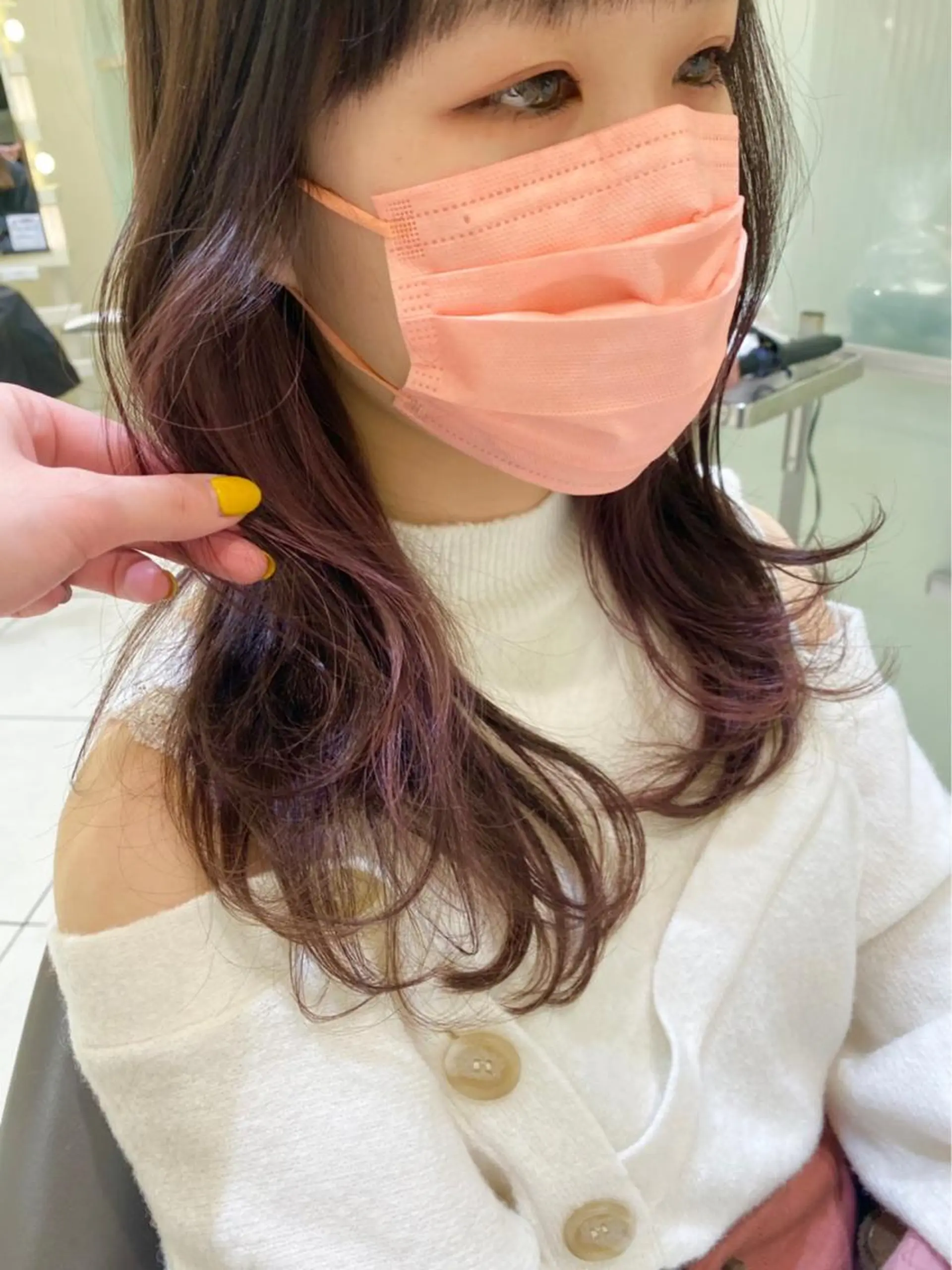 カラー ヘアカラー トリートメント 韓国レイヤー🪽 耳ツボジュエリーのヘアスタイル