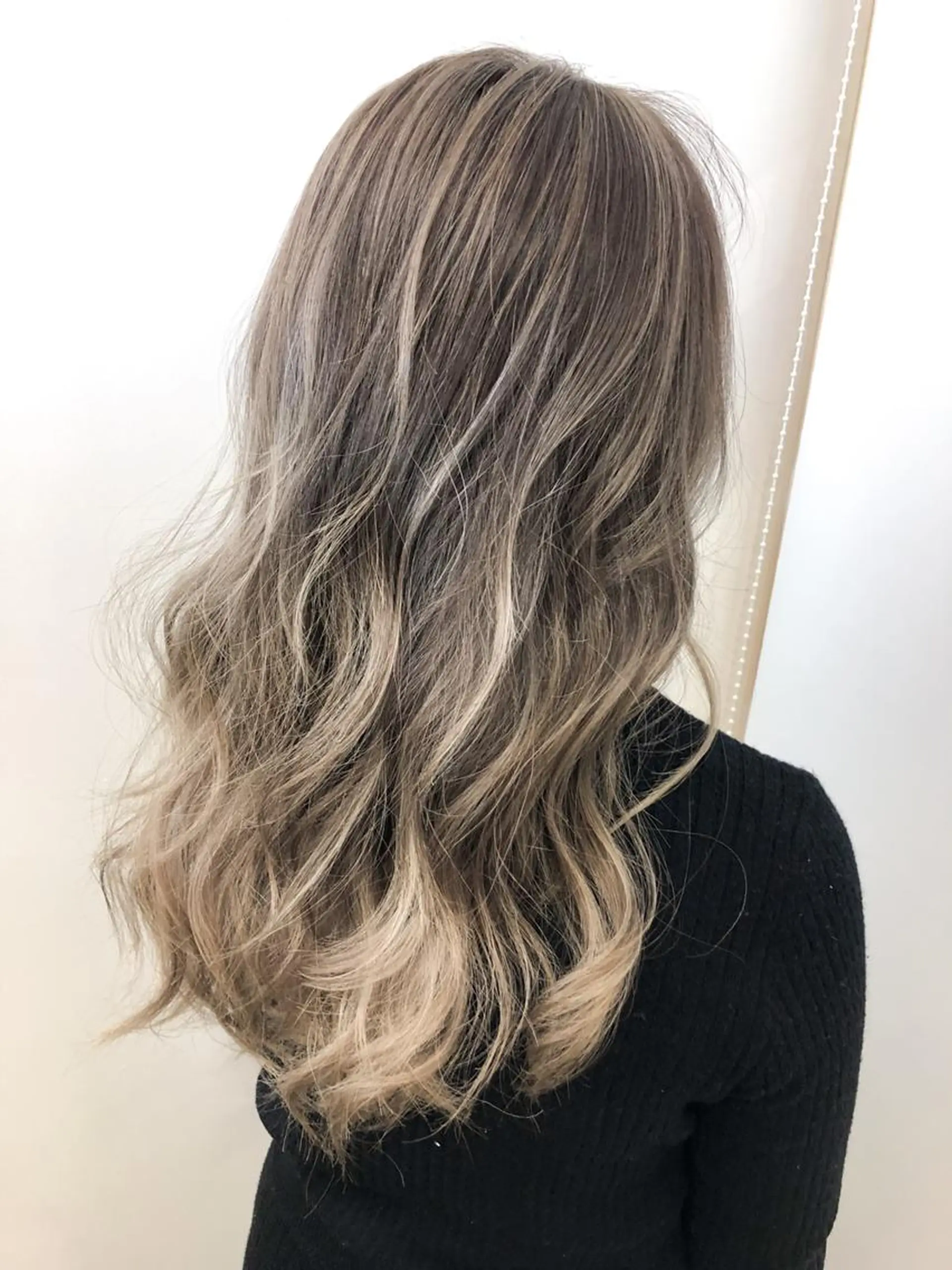 セミロング カラー グラデーションカラー ハイライトカラー ハイライト WONK. ウォンク 心斎橋のヘアスタイル