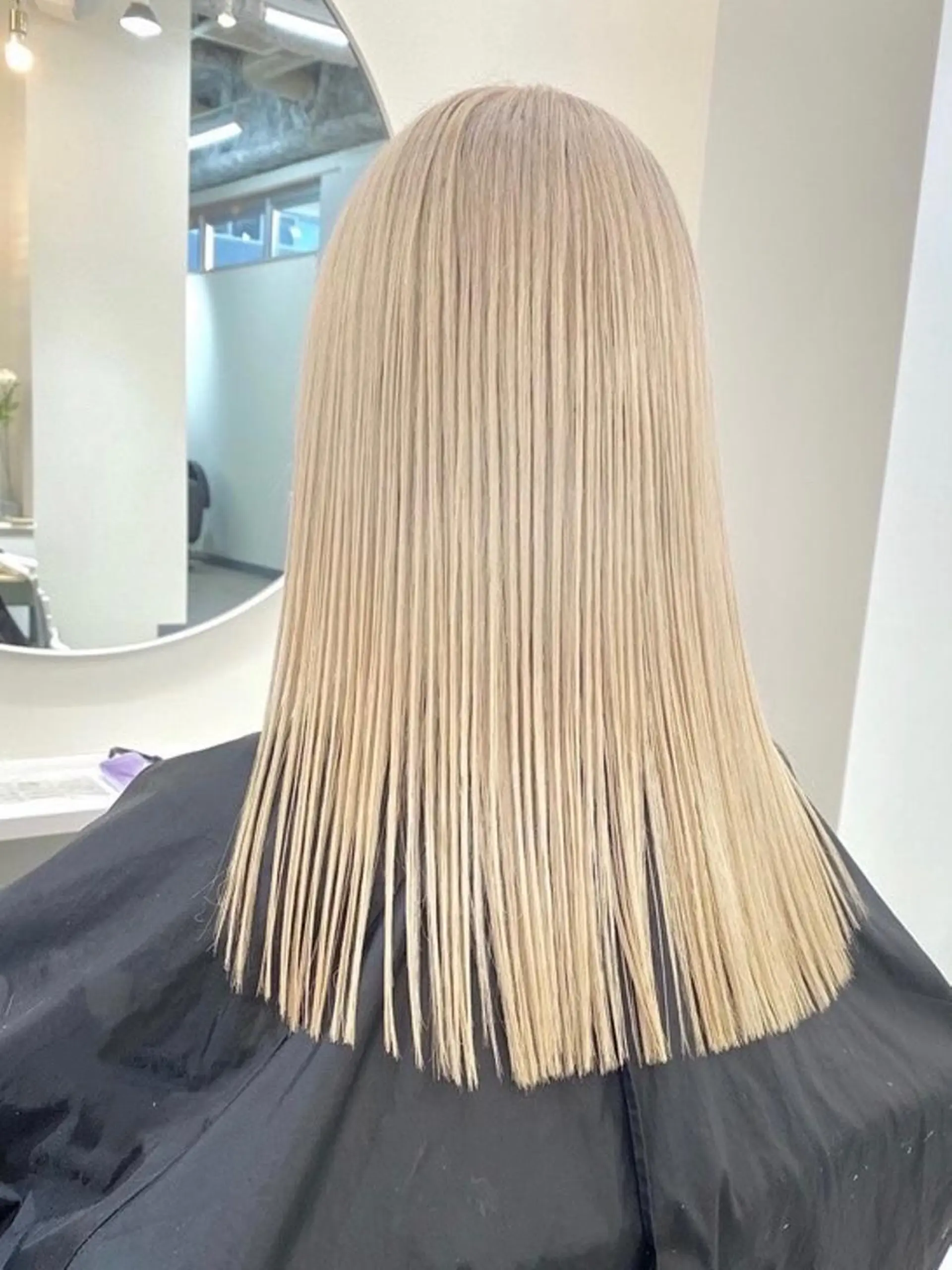 ロング カラー ブロンド ホワイトブロンド ヘアカラー トリートメント ヘアセット 💘カラー特化美容師 尾崎拓己のヘアスタイル