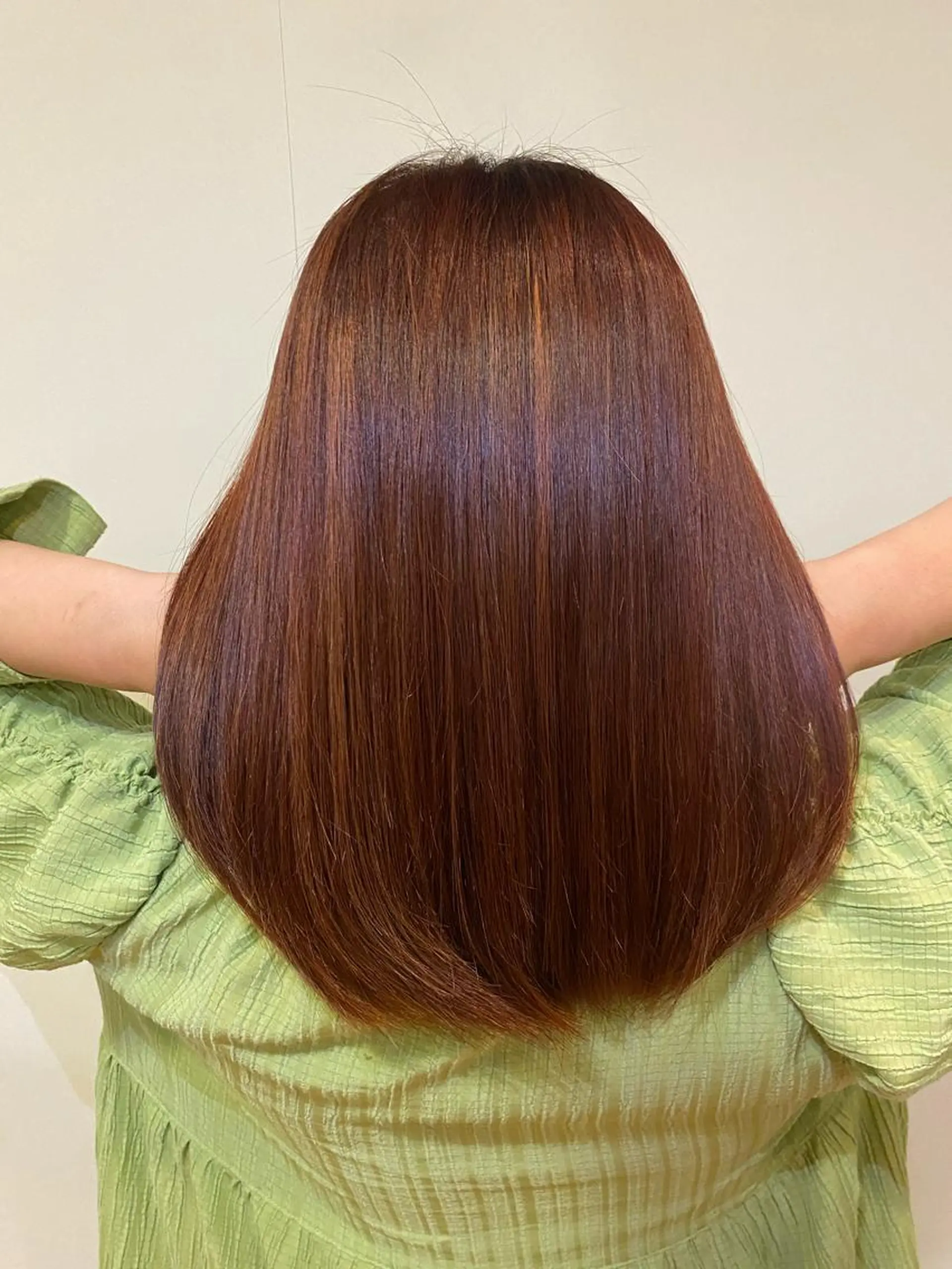 ミディアム ヘアカラー 【質感調整】 🫧【艶髪】石井佑弥のヘアスタイル