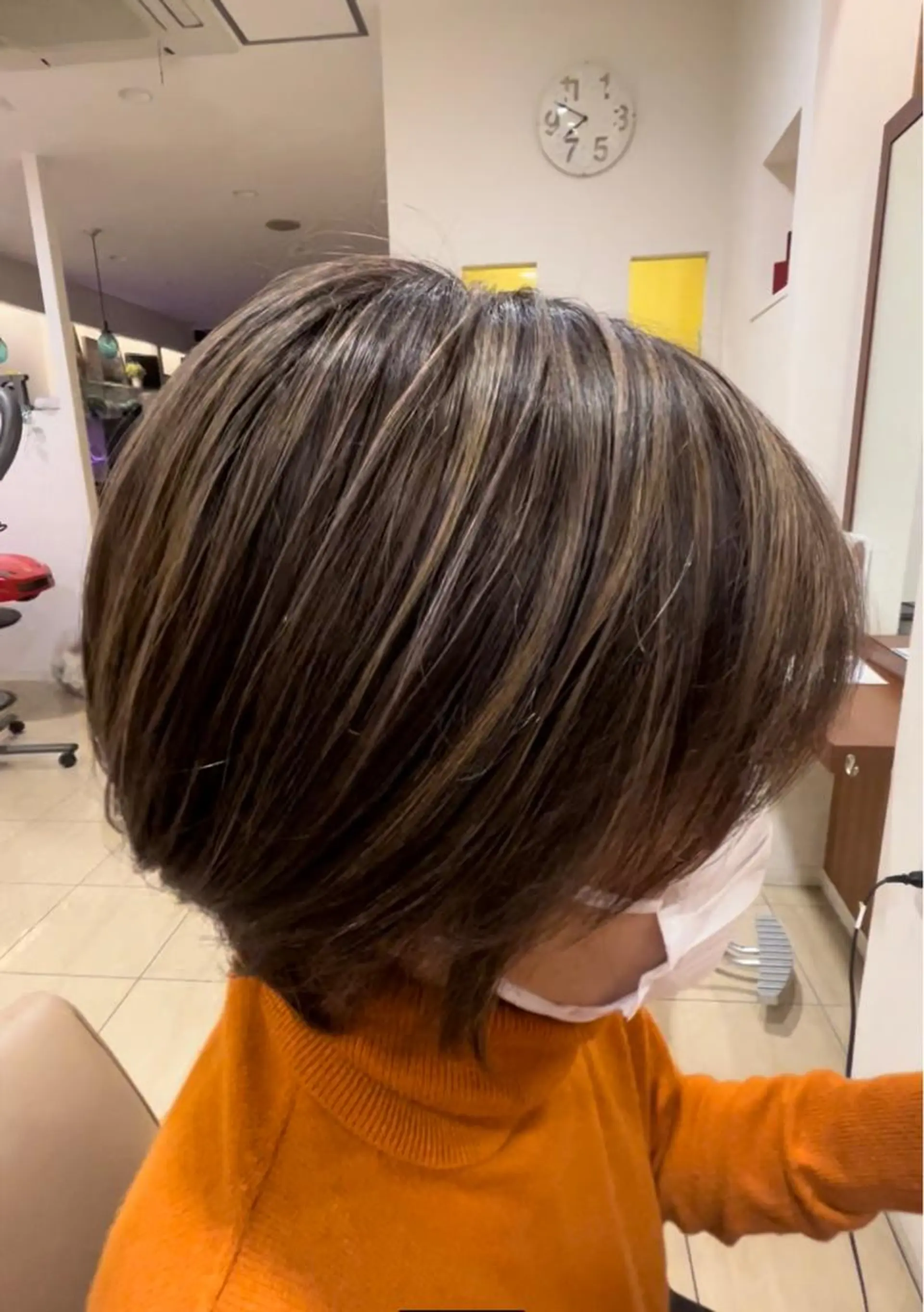 カラー ハイライトカラー 美粧ほそや所属・斉藤 凜のヘアスタイル