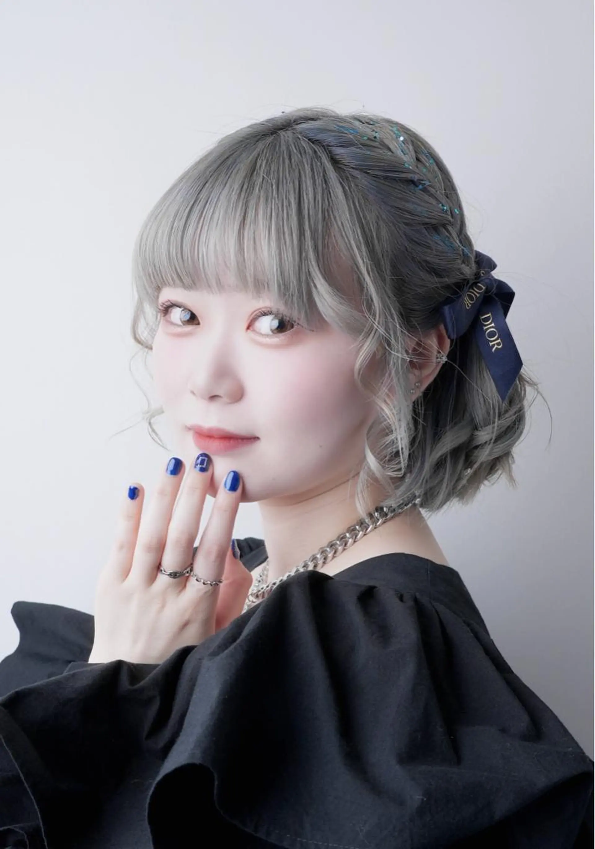 ショート カラー パーマ ヘアアレンジ メンズ アイブロウ ヘアセット 推し活専用 【派手髪】飯野ゆかりのヘアスタイル