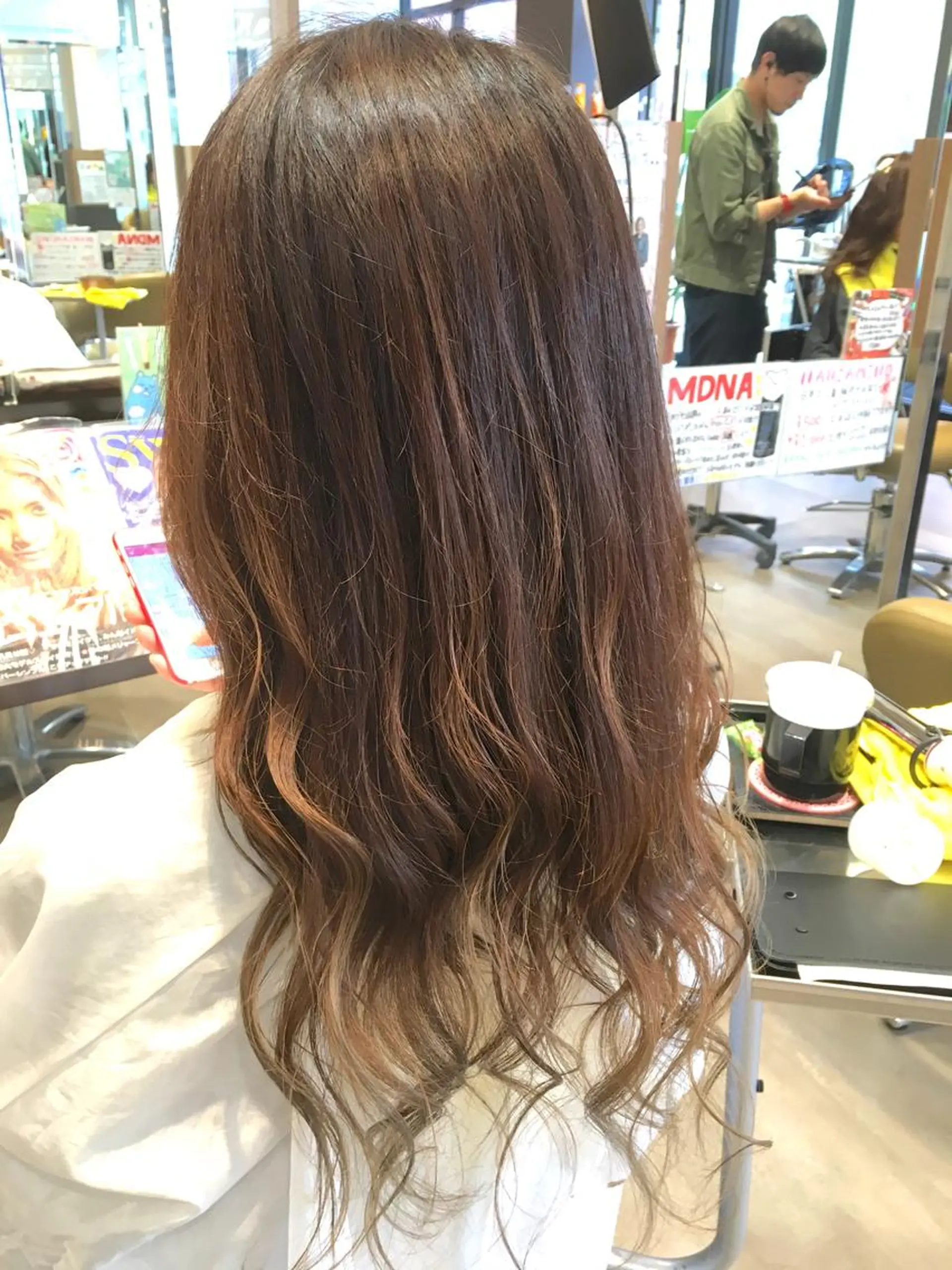 ロング カラー グラデーションカラー グレージュ brace 立花のヘアスタイル
