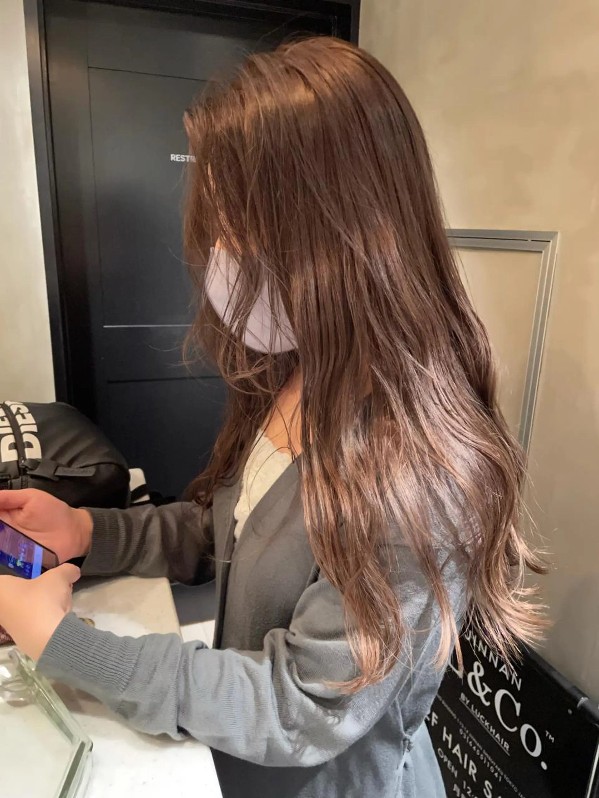 ロング カラー ベージュカラー ミルクティーベージュ カット ヘアカラー classic 新横浜所属・大人girly🛋️ 🤍yukakoのヘアスタイル