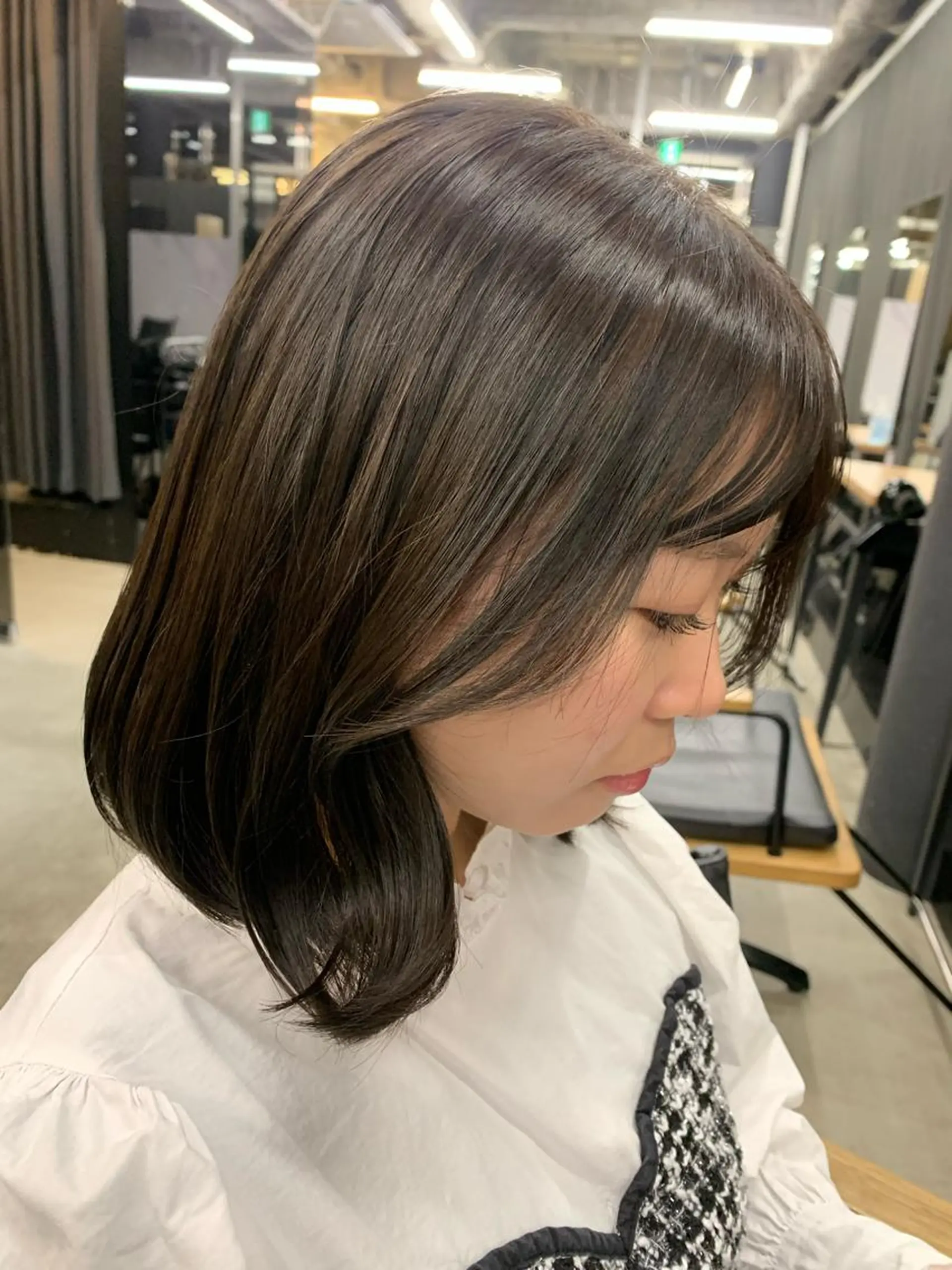 ミディアム カラー 女性らしいモテヘア 韓国ヘアhikariのヘアスタイル