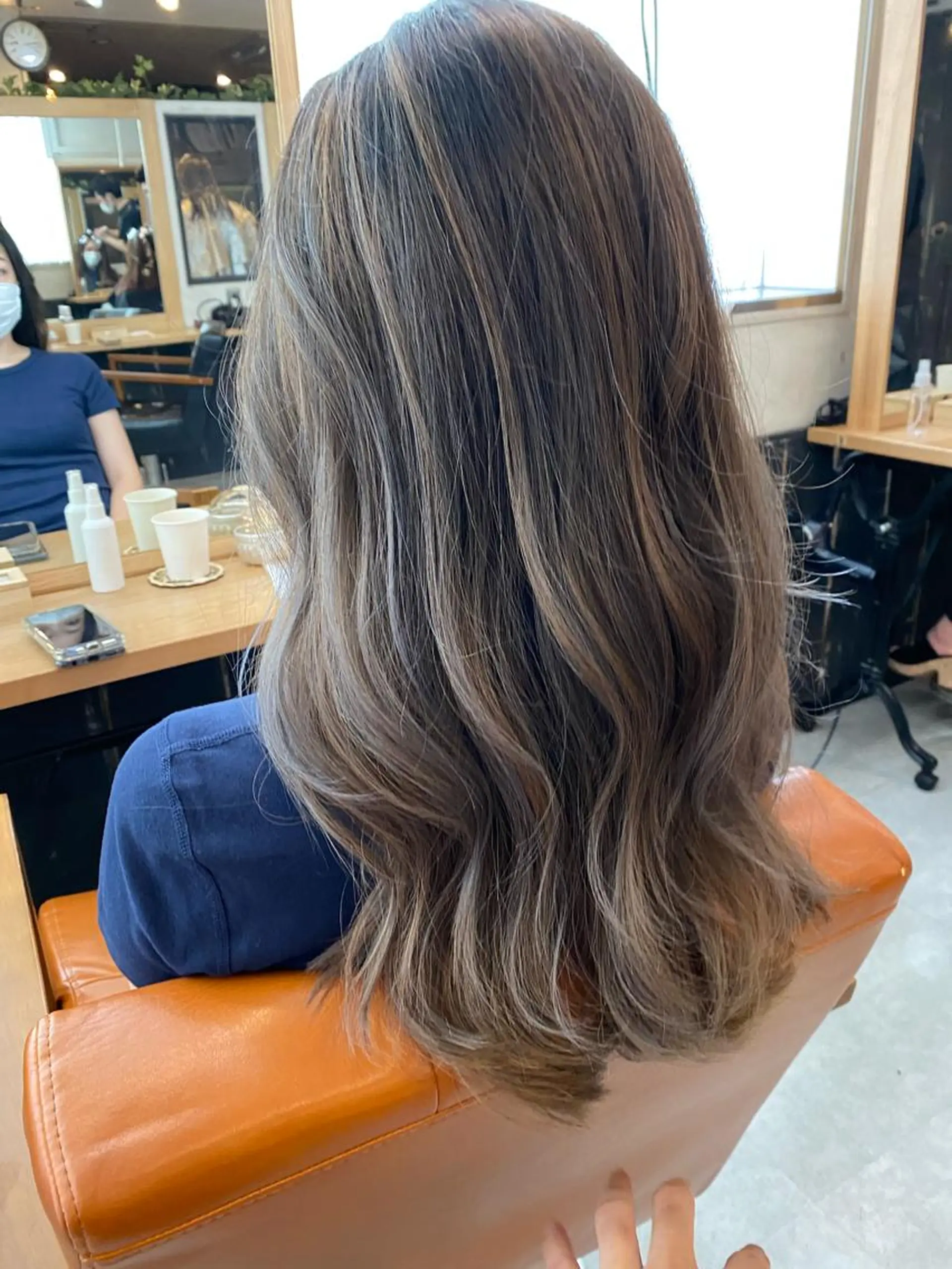 ロング カラー バレイヤージュ レイヤーカット カット ヘアカラー トリートメント ヘッドスパ AUBE HAIRazul吉祥寺所属・髪質改善✨幹細胞✨ ウルツヤ🌈清水　祥のヘアスタイル