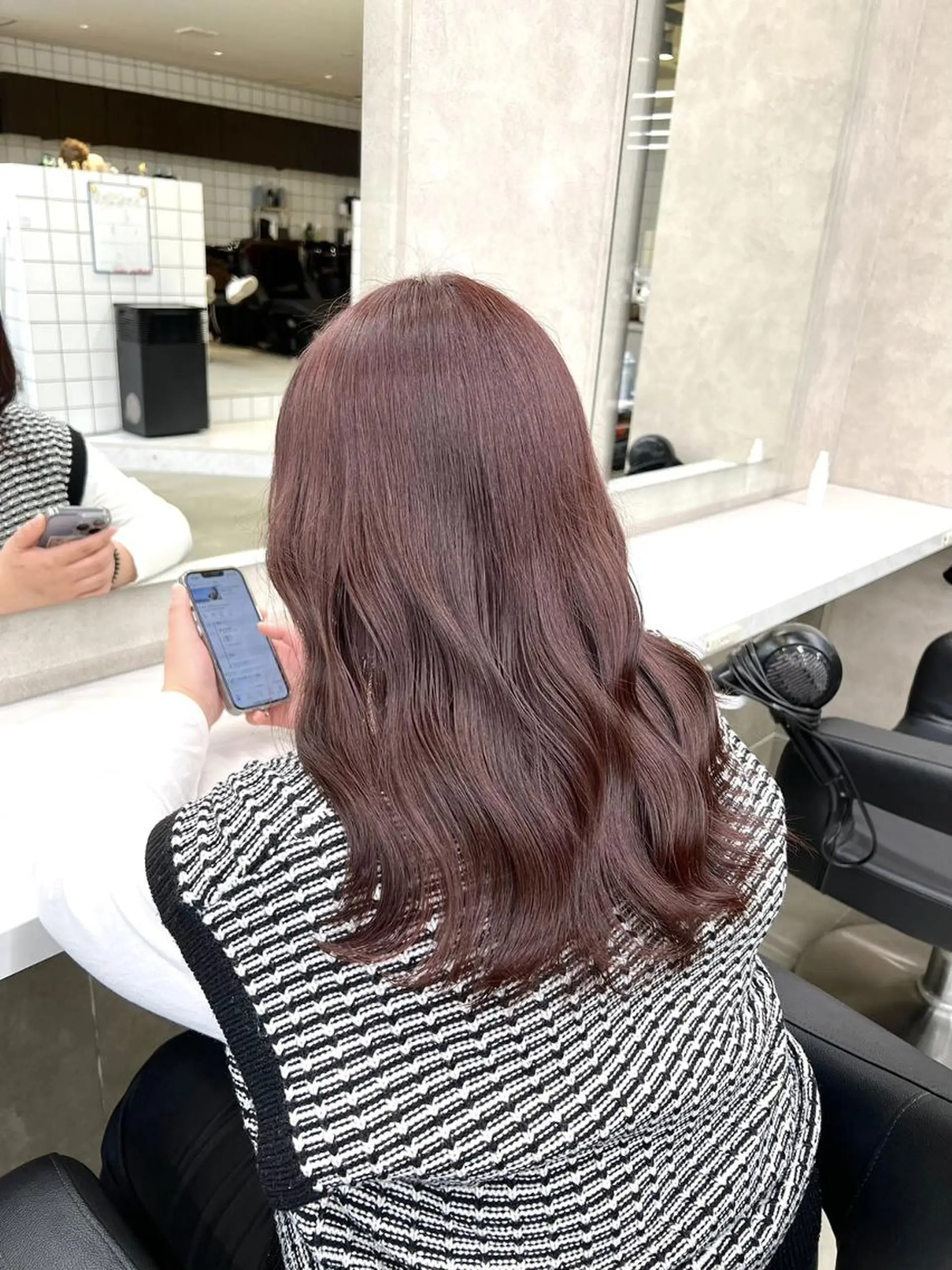 カラー 秋髪🍂韓国ベージュ 🤎横浜WILLのヘアスタイル