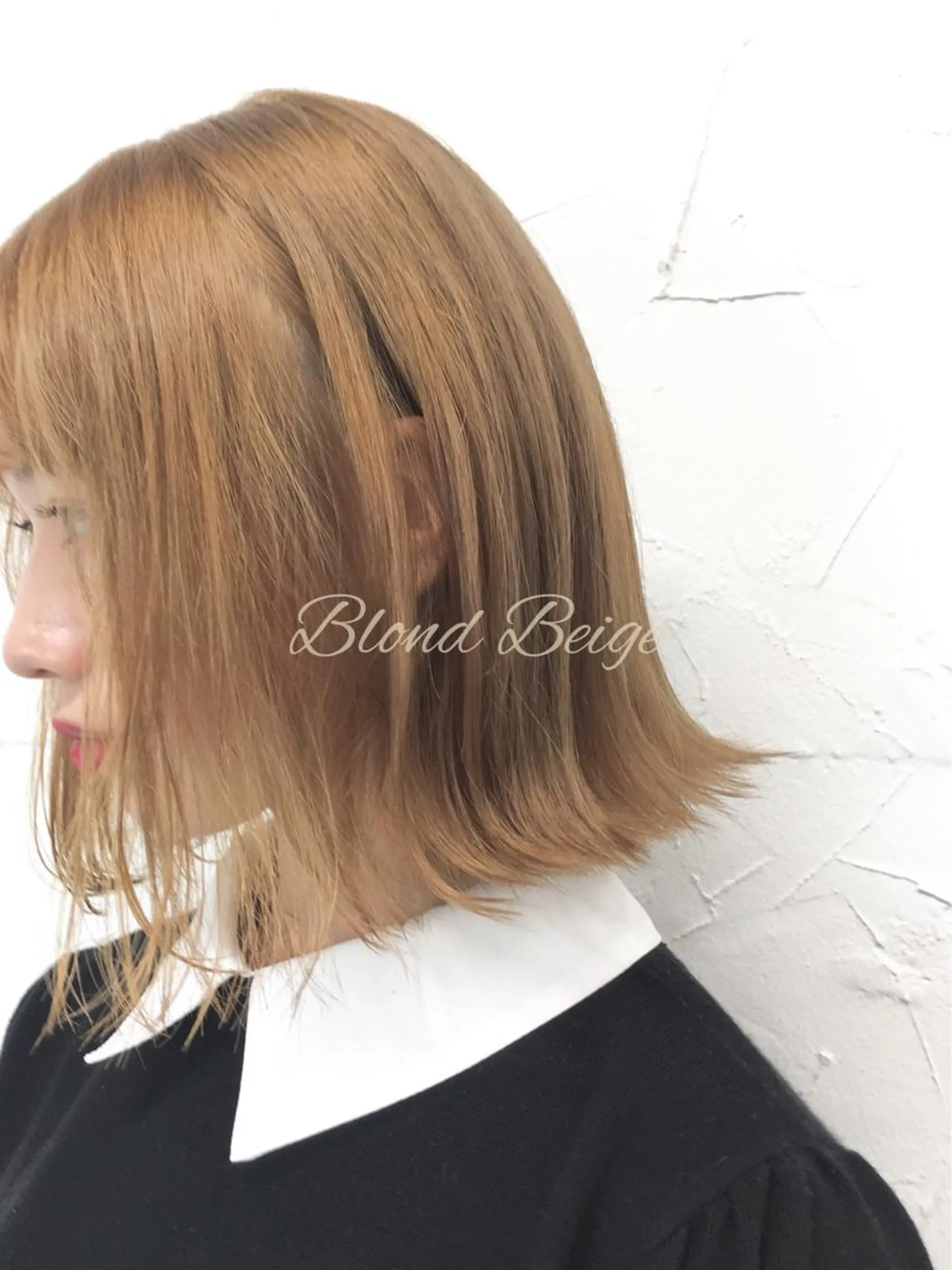 ショート カラー ベージュカラー 透明感カラー 大人垢抜け ダブルカラーのヘアスタイル