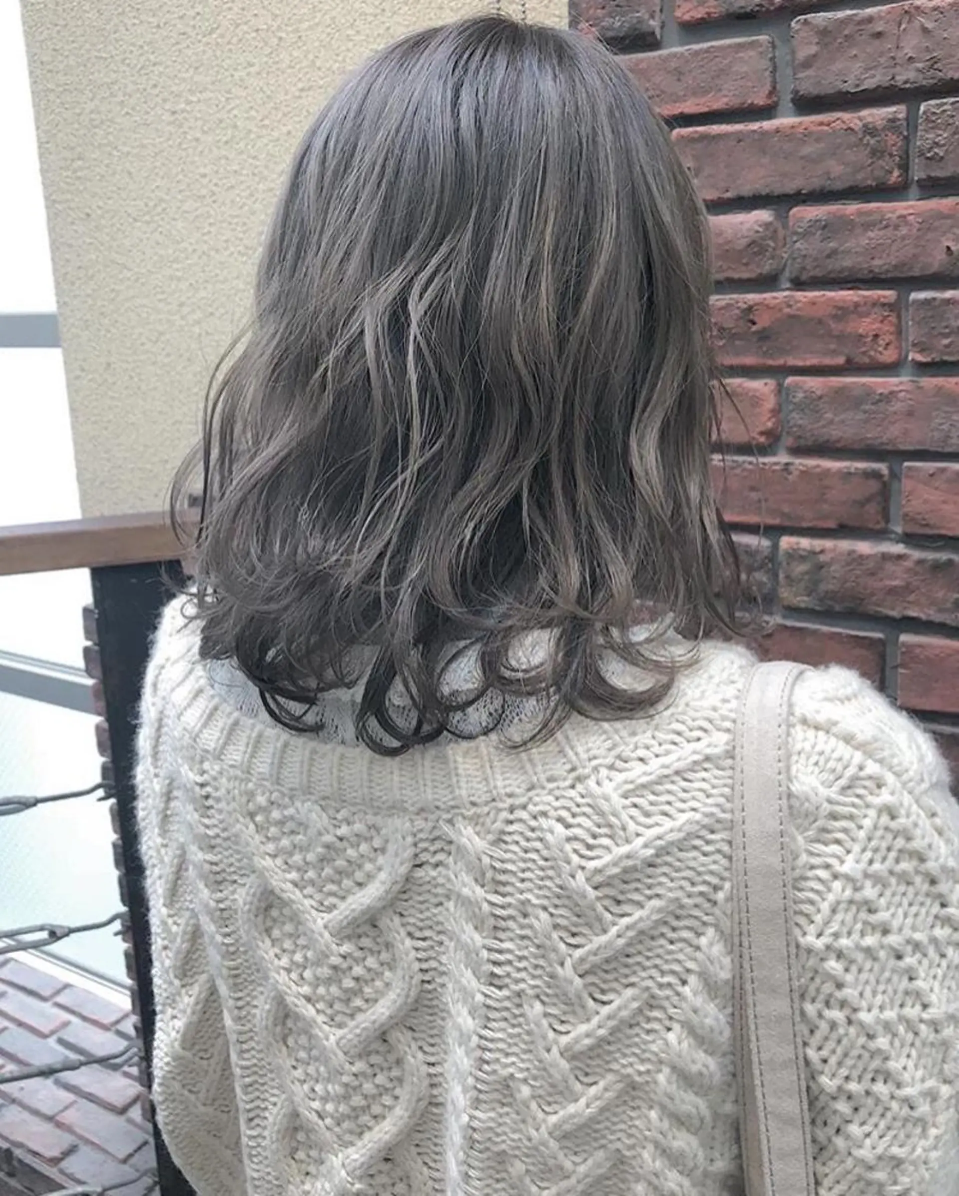 セミロング カラー nakahara madokaのヘアスタイル