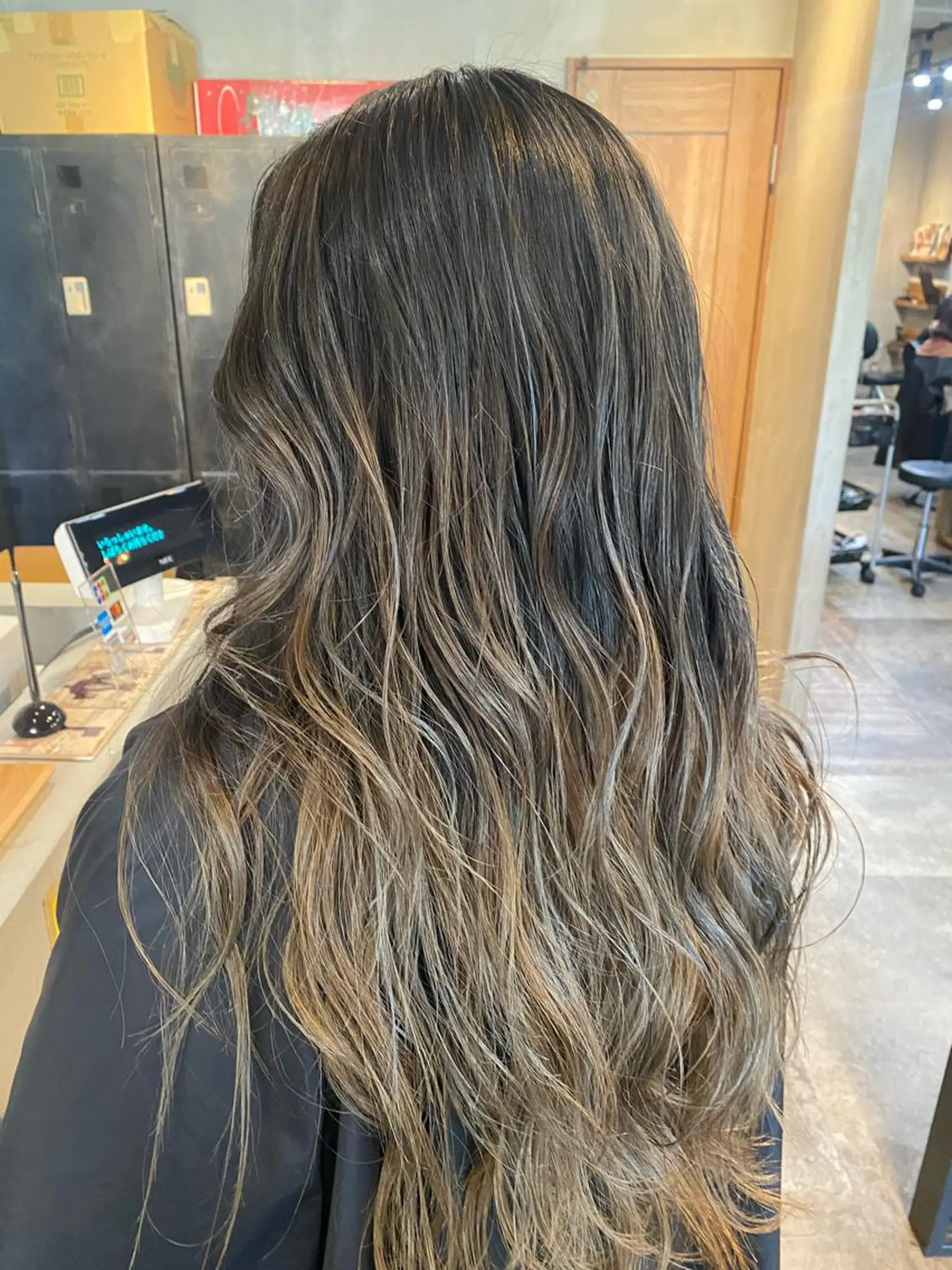 ロング カット ヘアカラー トリートメント sail所属・sail ミウのヘアスタイル