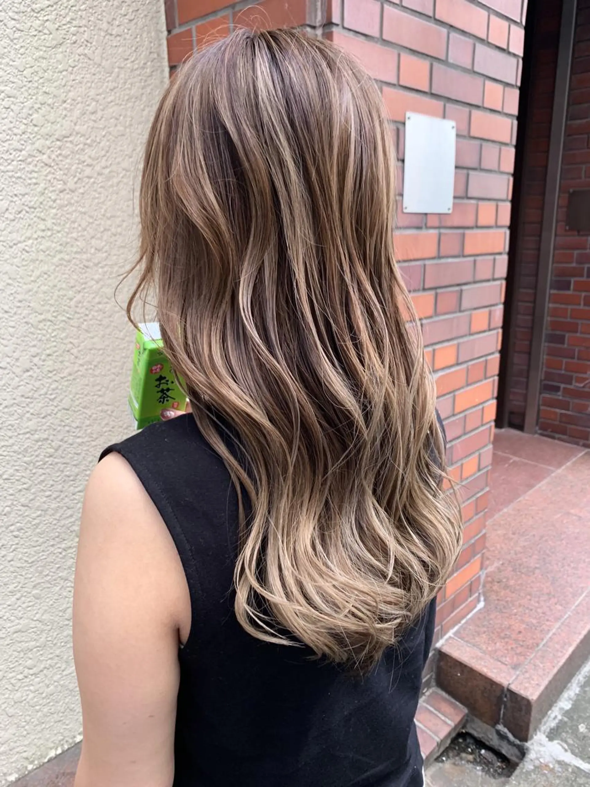 セミロング ハイライト レイヤー×縮毛矯正 深見 拓のヘアスタイル