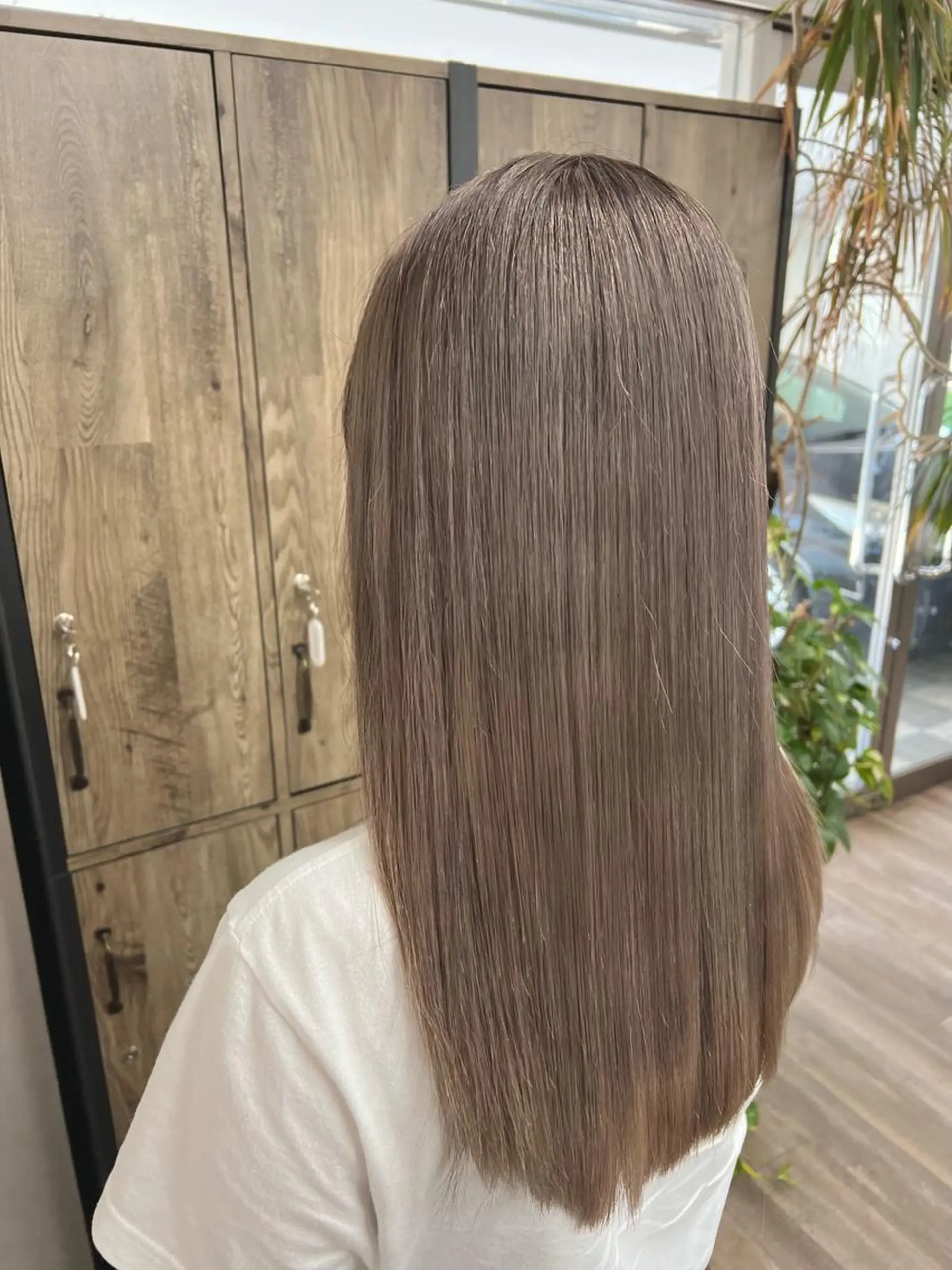 ロング カラー バレイヤージュ ブリーチ ケアブリーチ ダブルカラー イヤリングカラー カット ヘアカラー 🌷かわばた めい🌷のヘアスタイル