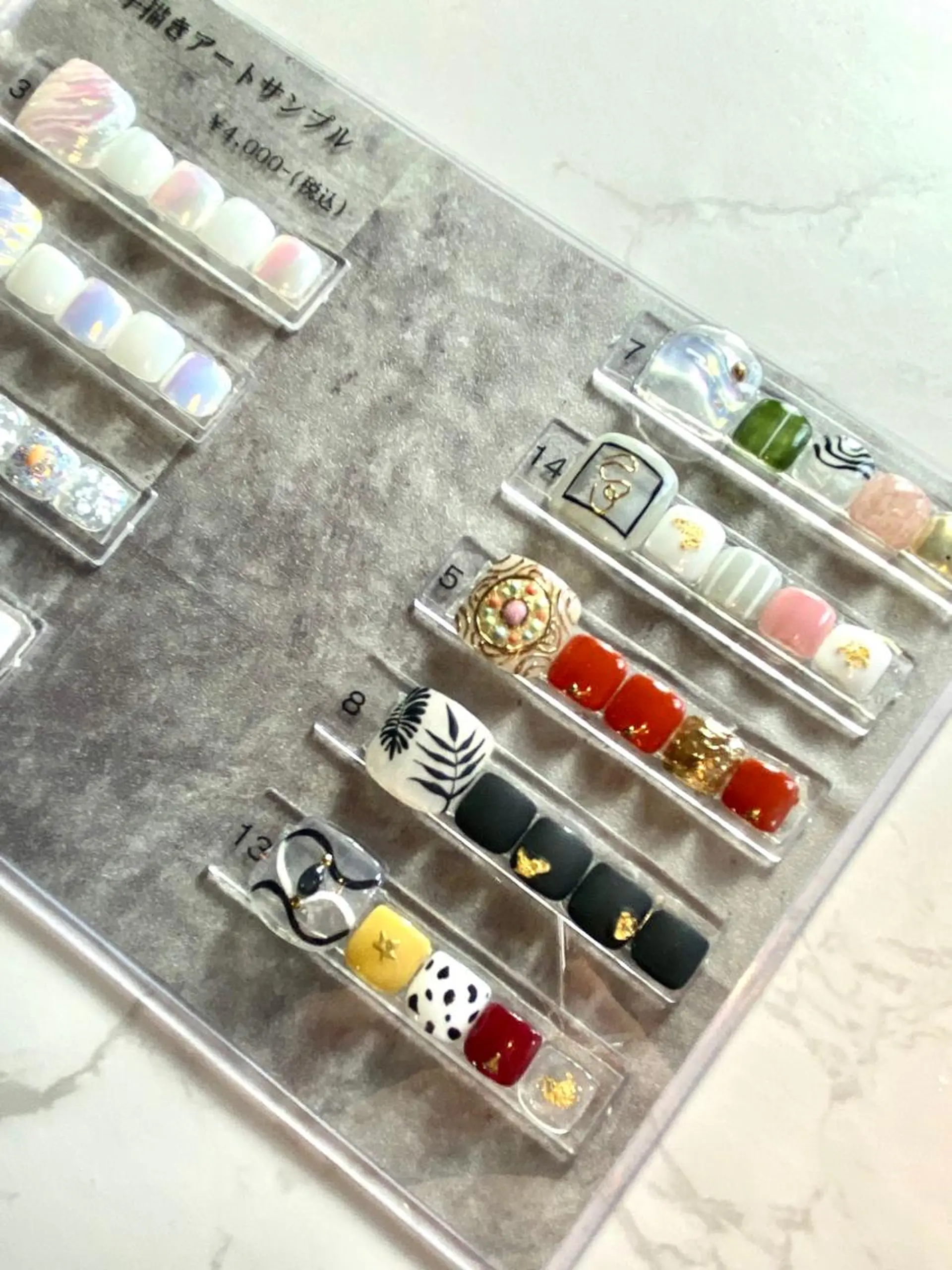 ネイル アートネイル フットネイル 吉川市 ネイルサロンLのネイルデザイン