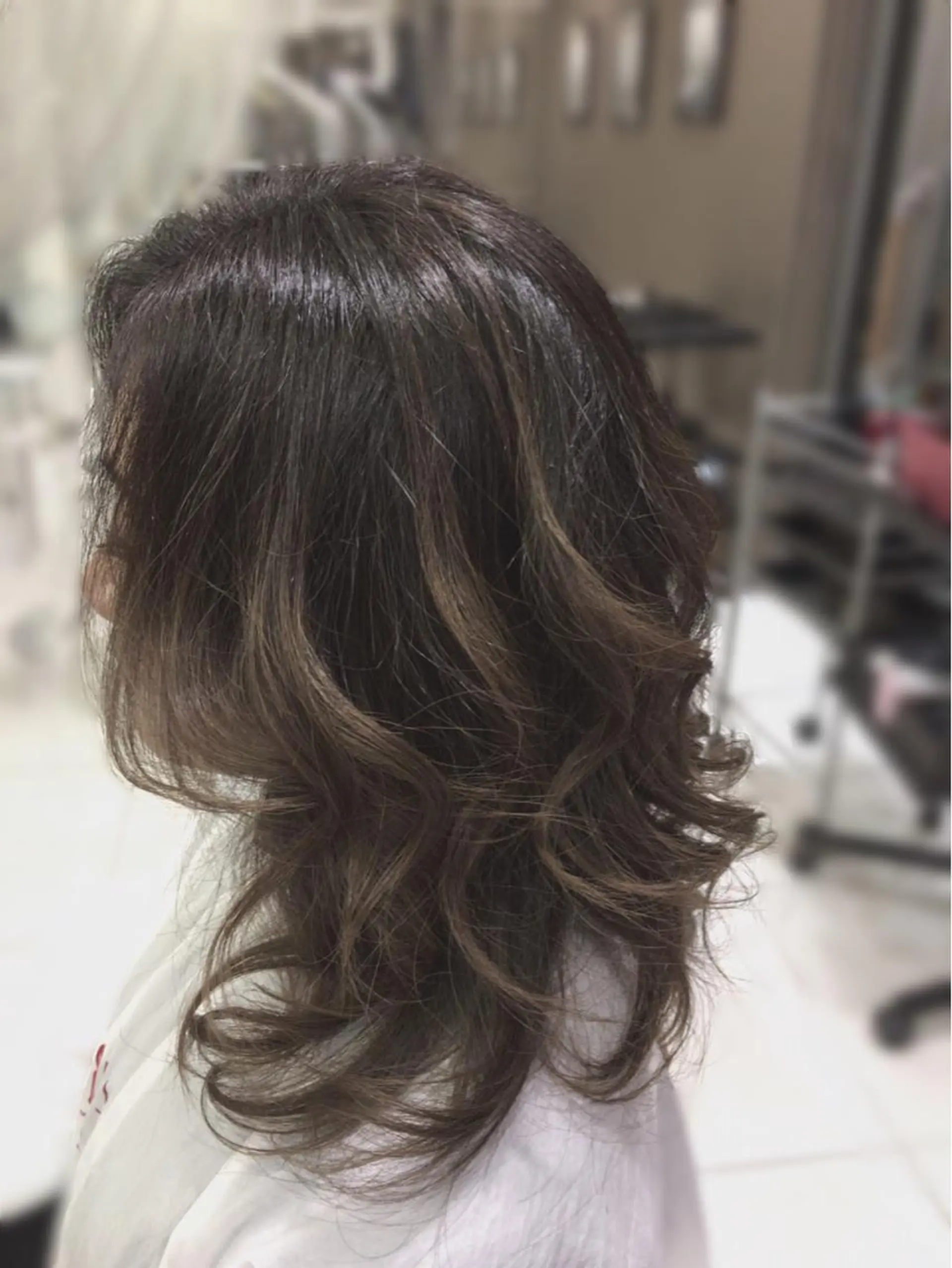 セミロング i-Dear -studio Kobe-所属・横野 孝志のヘアスタイル