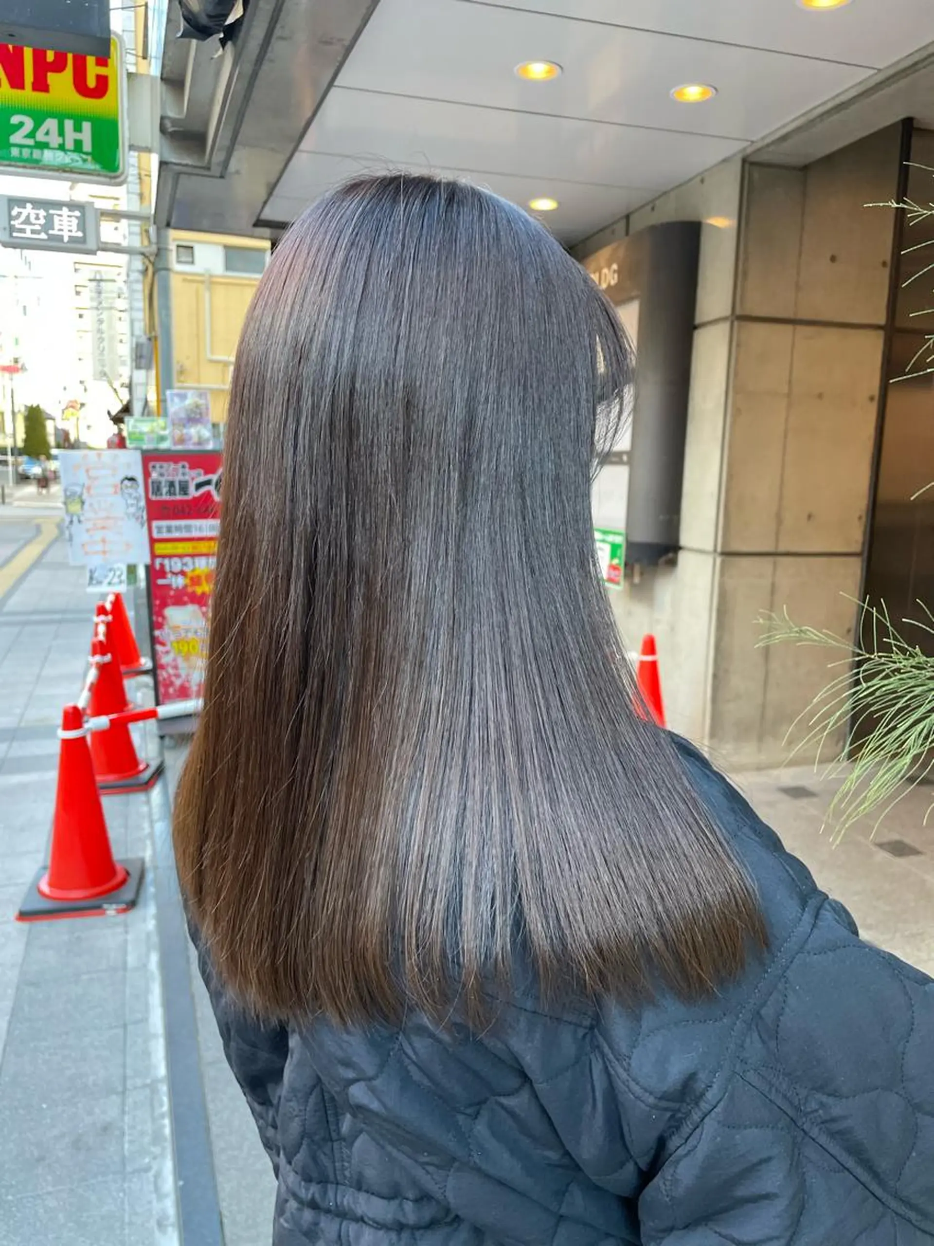 セミロング カラー ヘアカラー 🧁はるひ/ ZEST八王子🟡のヘアスタイル