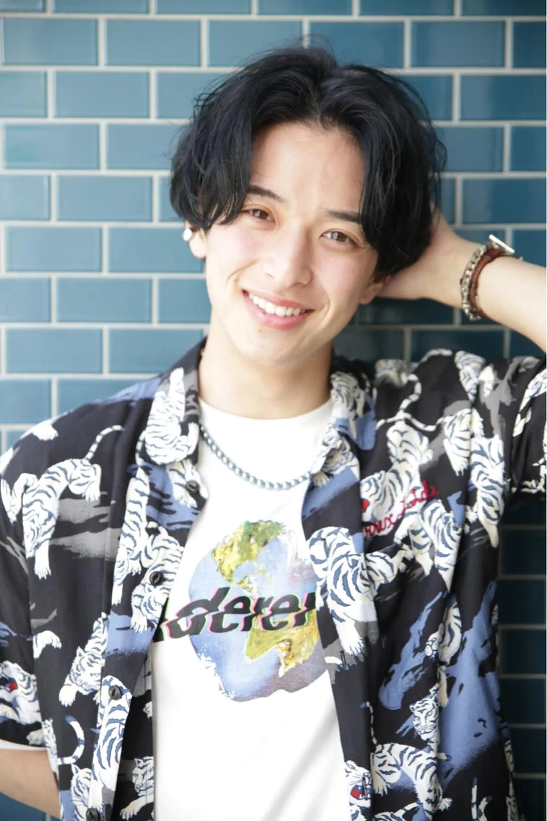 ショート ヘアアレンジ メンズ センターパート メンズパーマの達人 🌟川内絵人のヘアスタイル
