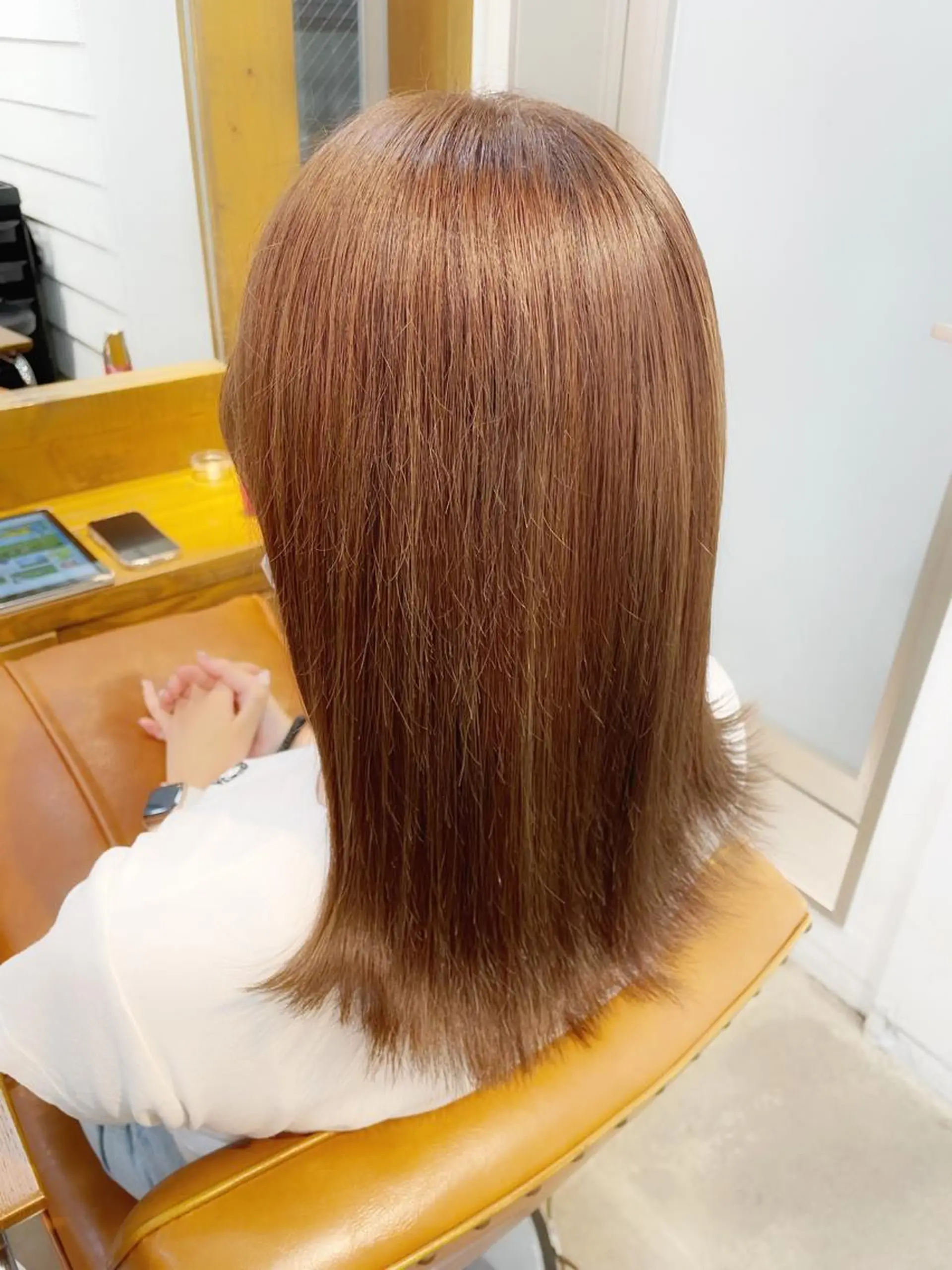 セミロング カラー グラデーションカラー くびれヘア くせ毛 レイヤーカット カット トリートメント newline銀座所属・銀座ショート/ 大人ショート/金子涼のヘアスタイル