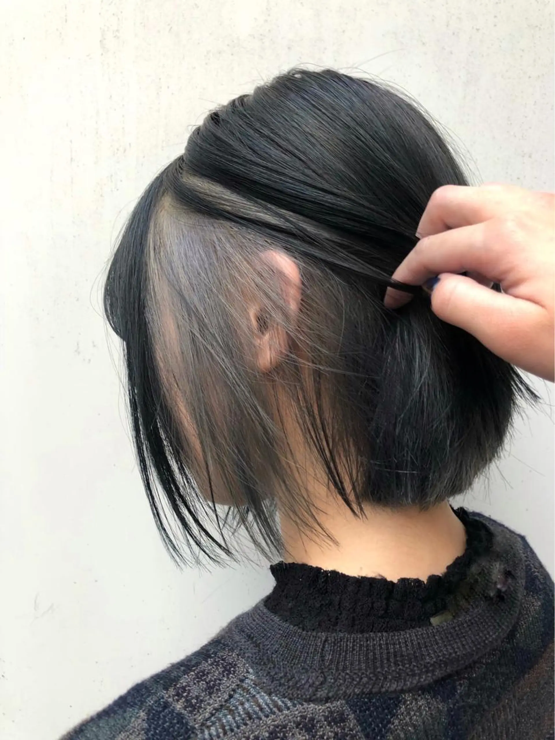 ミディアム カラー 黒髪 ブリーチ ブルーカラー ブルーパープル ブルーブラック 髪質改善/縮毛矯正 ボブ/Ryuseiのヘアスタイル