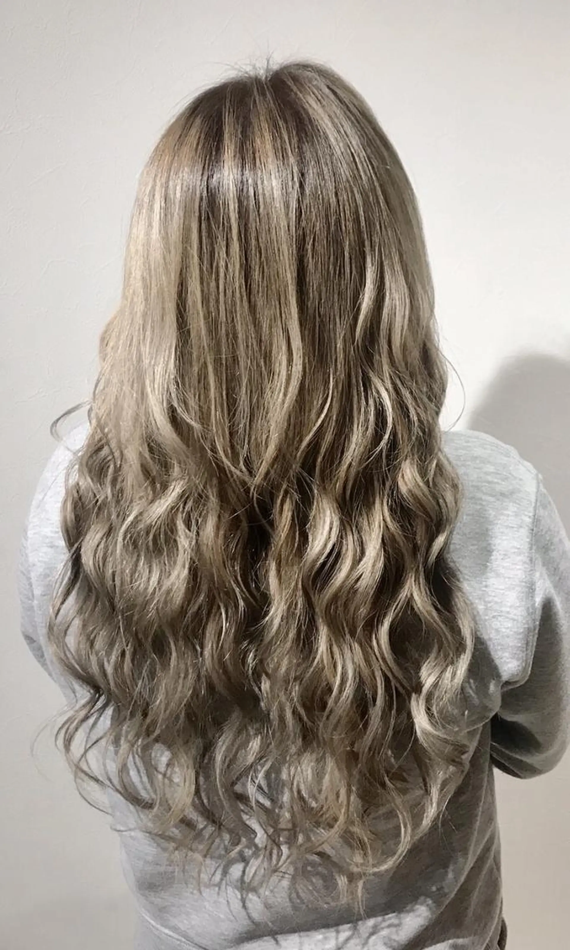 ロング カラー パーマ ヘアアレンジ レミーエクステ大阪 Device梅田のヘアスタイル