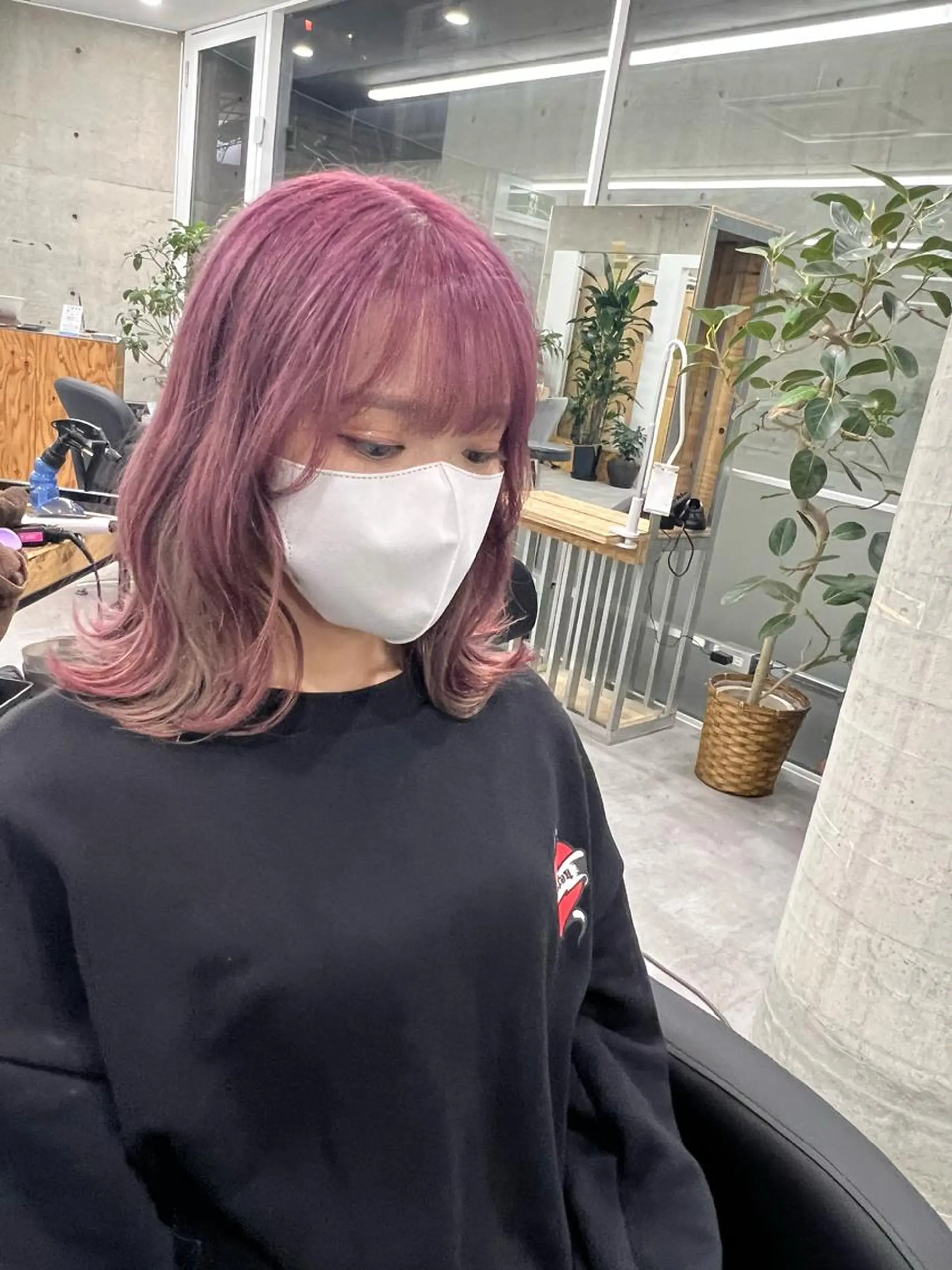 セミロング カラー インナーカラー ピンクカラー ピンクパープル パープルカラー ヘアカラー トリートメント 艶髪✨ブリーチ職人 井手正康のヘアスタイル