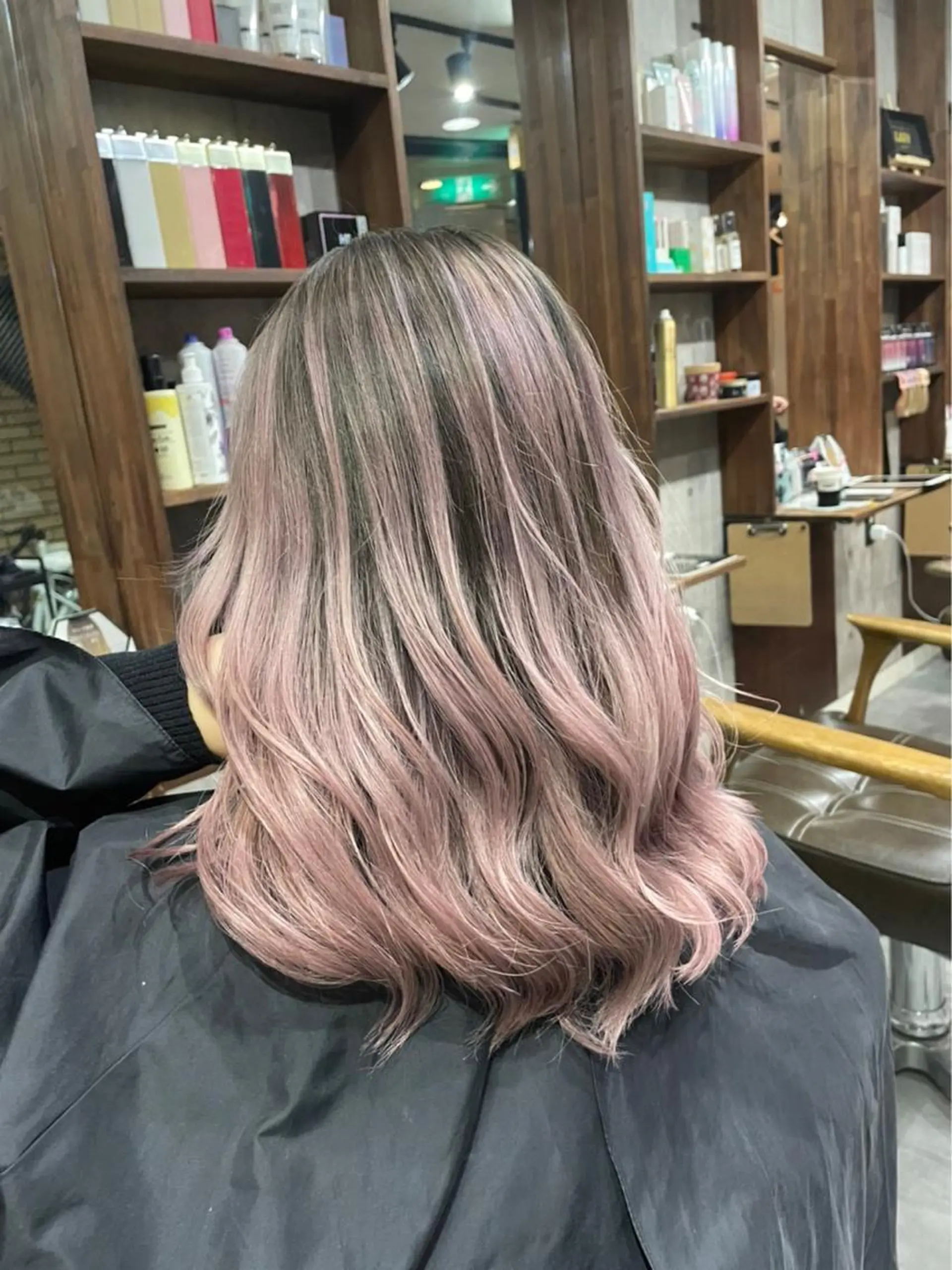 ミディアム カラー ピンクカラー ホワイトピンク ヘアカラー ✂️大門 巧✂️ LAFF難波店のヘアスタイル