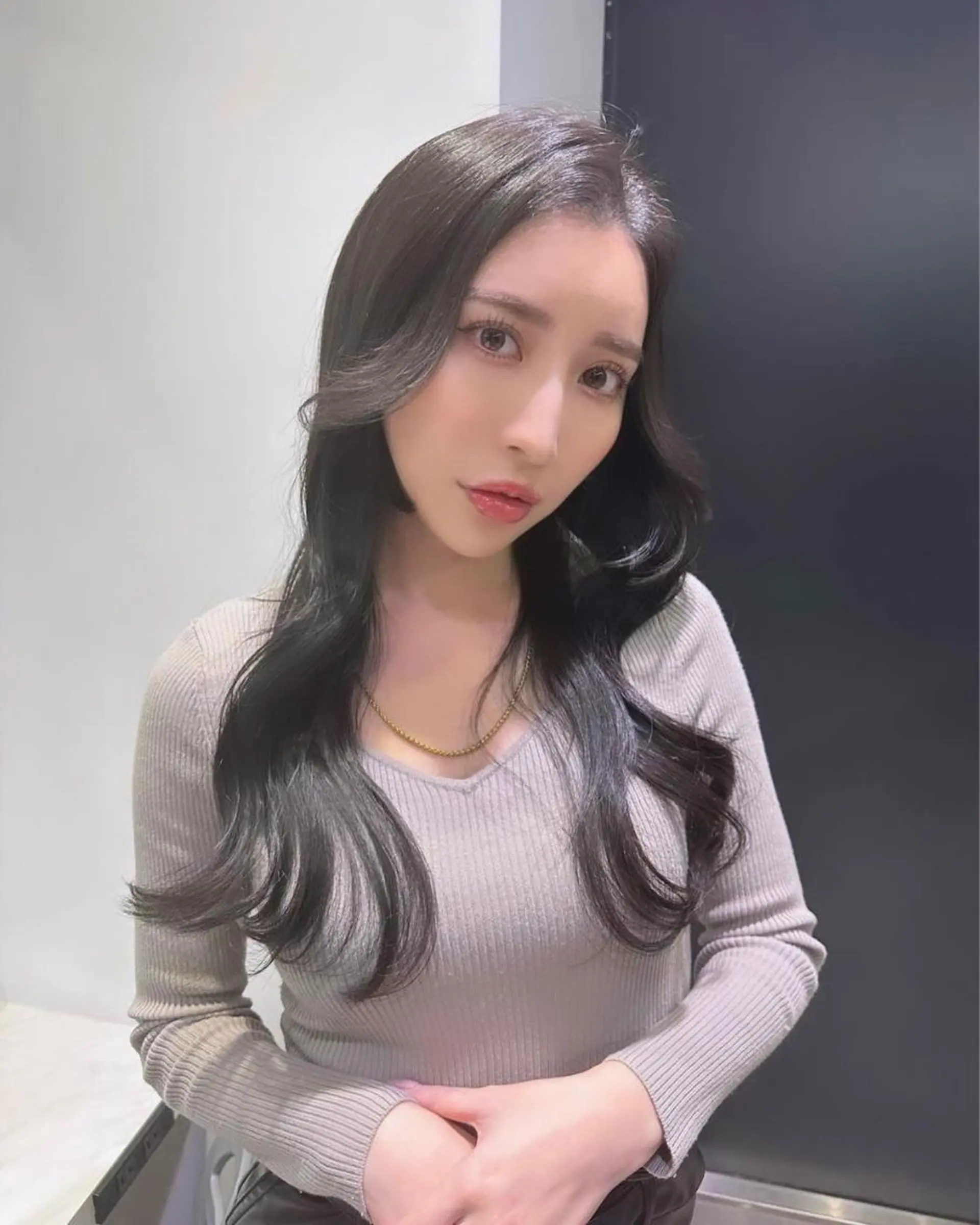 セミロング カラー INTRO.by Fi-Ne所属・韓国ヘア 店長NEGIのヘアスタイル