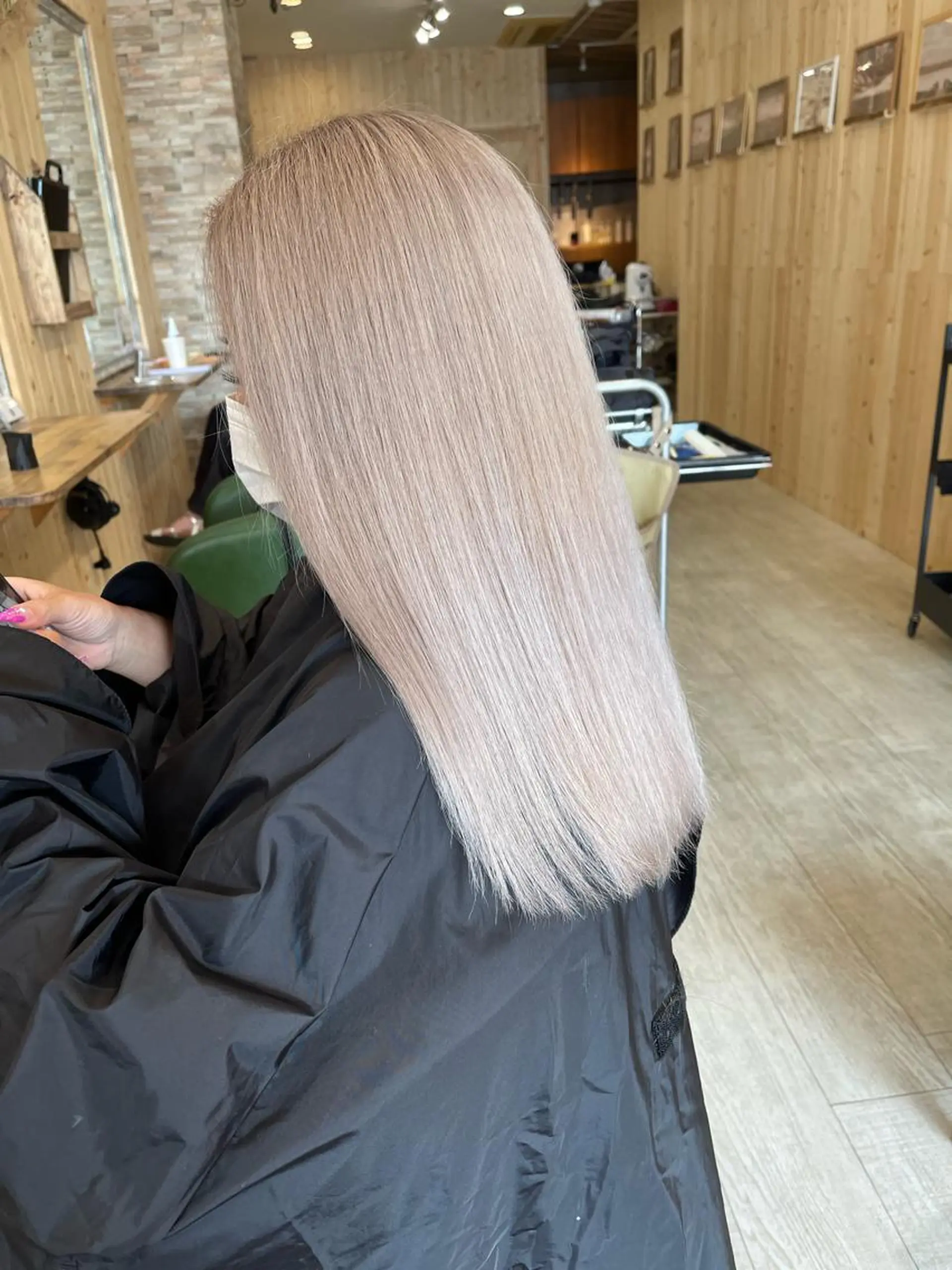 セミロング カラー カット ヘアカラー トリートメント Foi by Belle都賀店（フォワ バイ ベル）所属・FoibyBelle ﾌｫﾜﾊﾞｲﾍﾞﾙのヘアスタイル