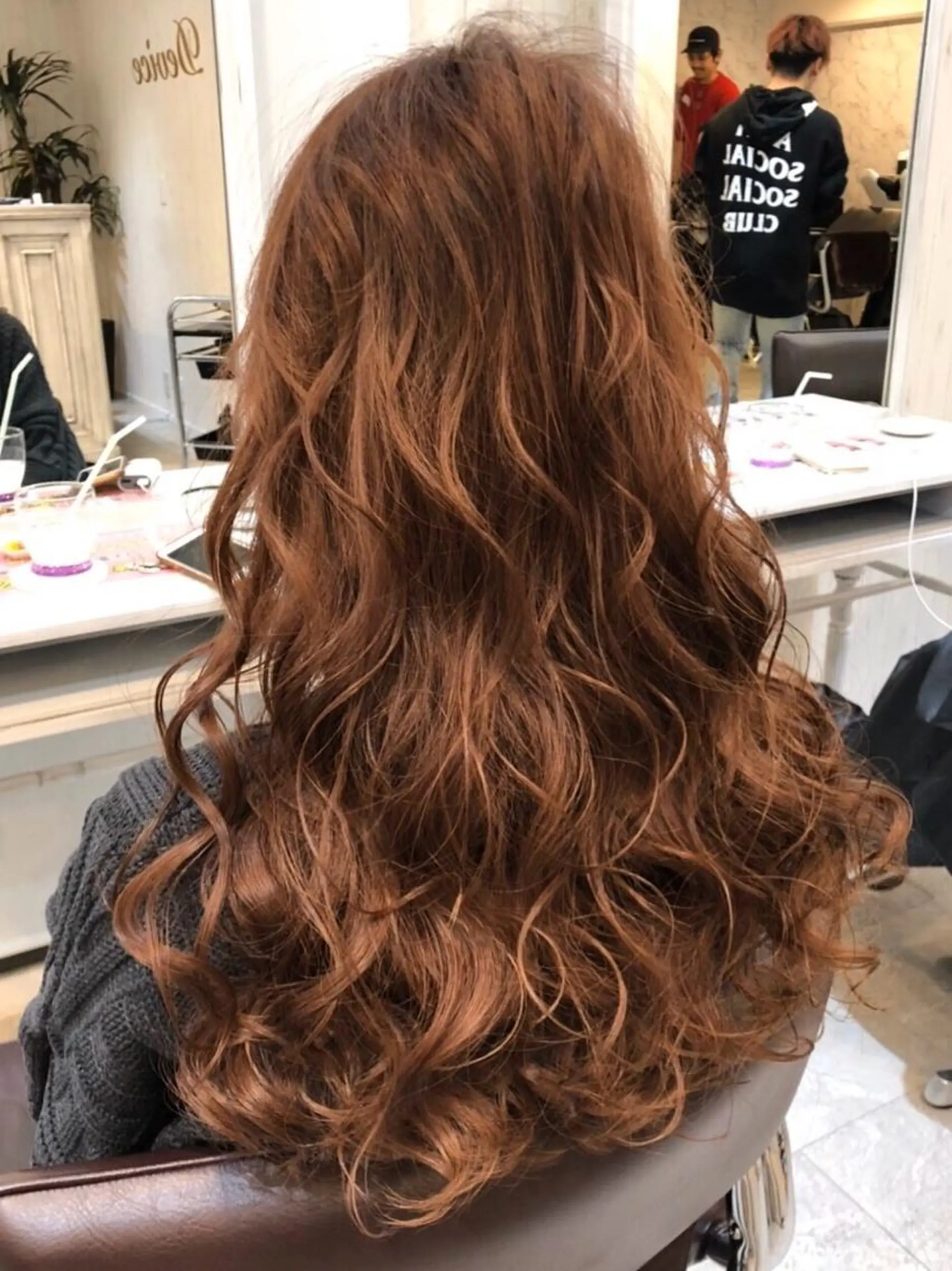 ロング カラー パーマ ヘアアレンジ レミーエクステ大阪 Device梅田のヘアスタイル