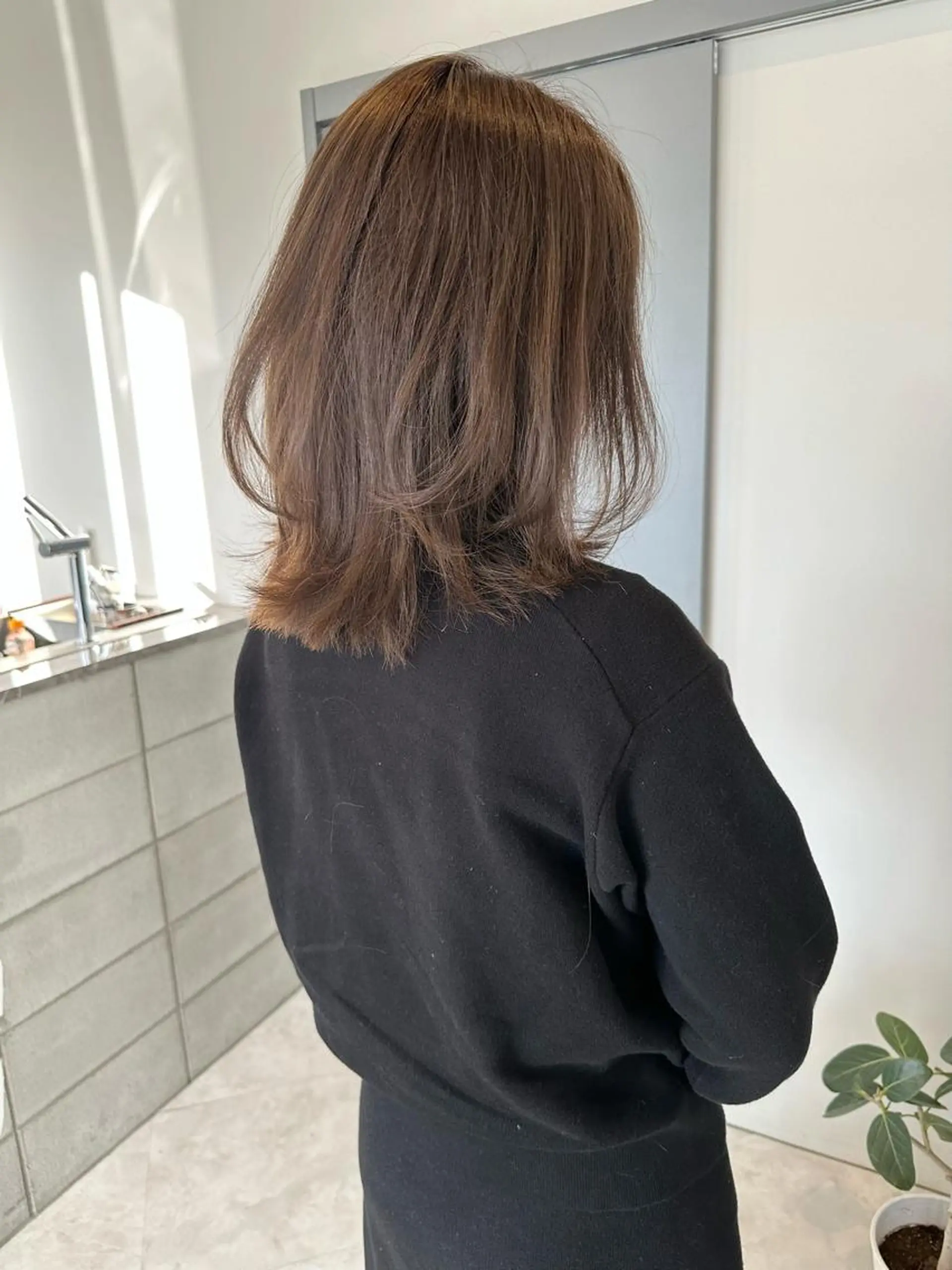 セミロング カット ヘアカラー トリートメント YOMU SUZUのヘアスタイル
