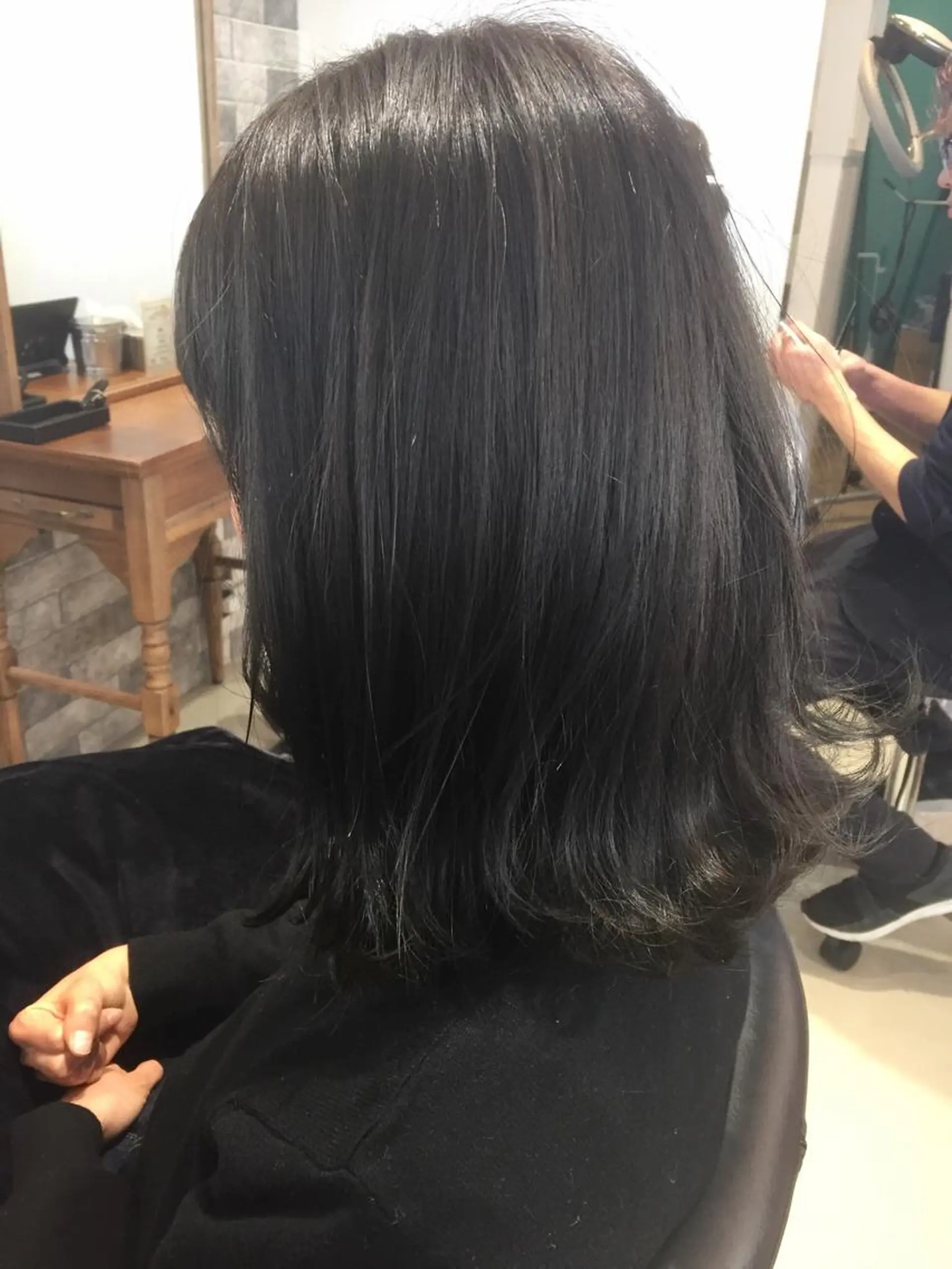 ミディアム アッシュ 所渉/韓国レイヤー /ウルフカットのヘアスタイル