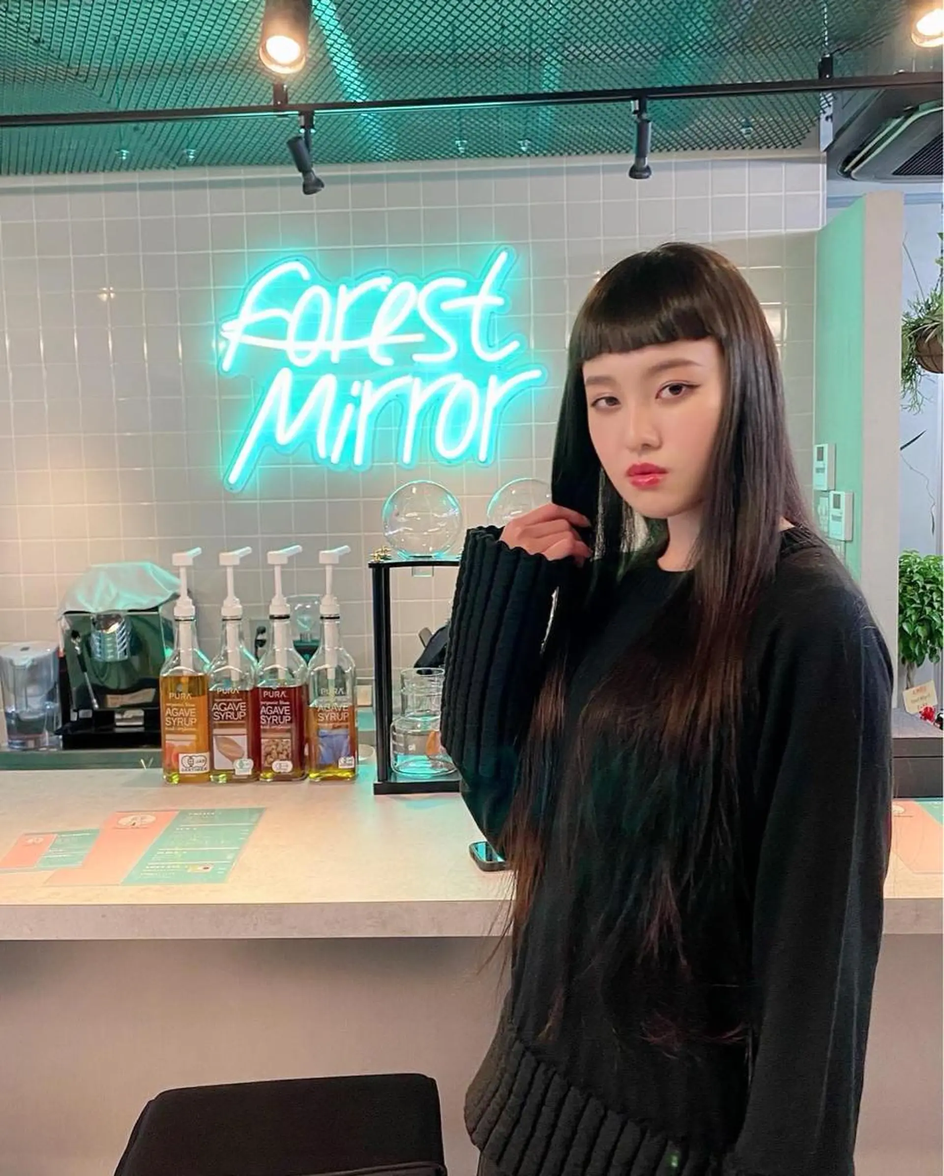 ロング アッシュ ボブ くびれヘア ハイライト レイヤーカット アンリ【Henri】所属・原宿アンリ 山下卓也のヘアスタイル