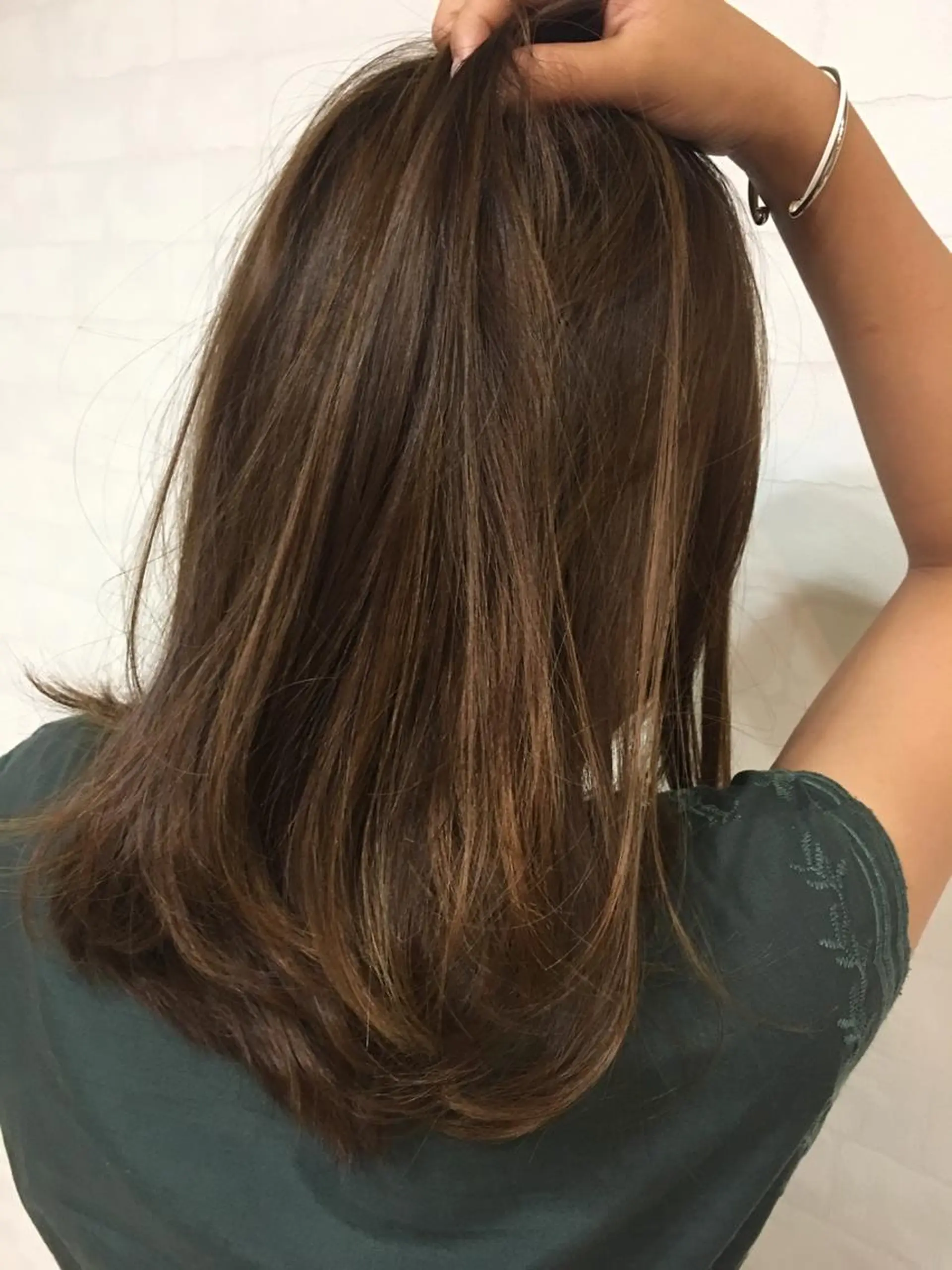 セミロング カラー ハイライトカラー ハイライト Agu  hair rupia 金沢店所属・金沢美容室/ 艶髪/夜営業/JINのヘアスタイル